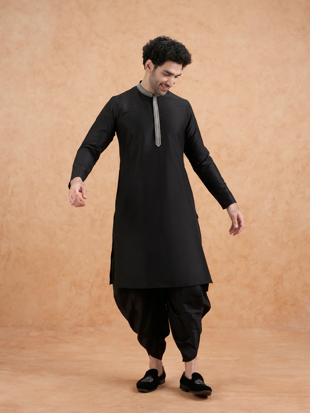 Black Cotton Blend Embroidered Long Kurta - Image 6