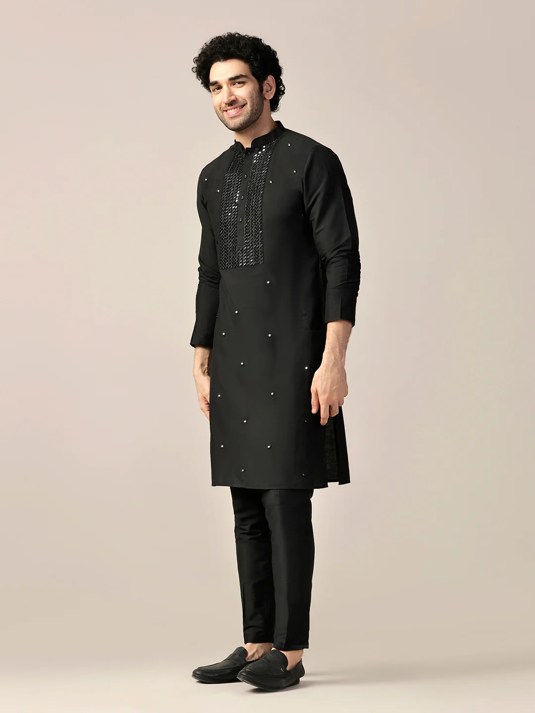 Black Cotton Blend Embroidered Long Kurta - Image 3