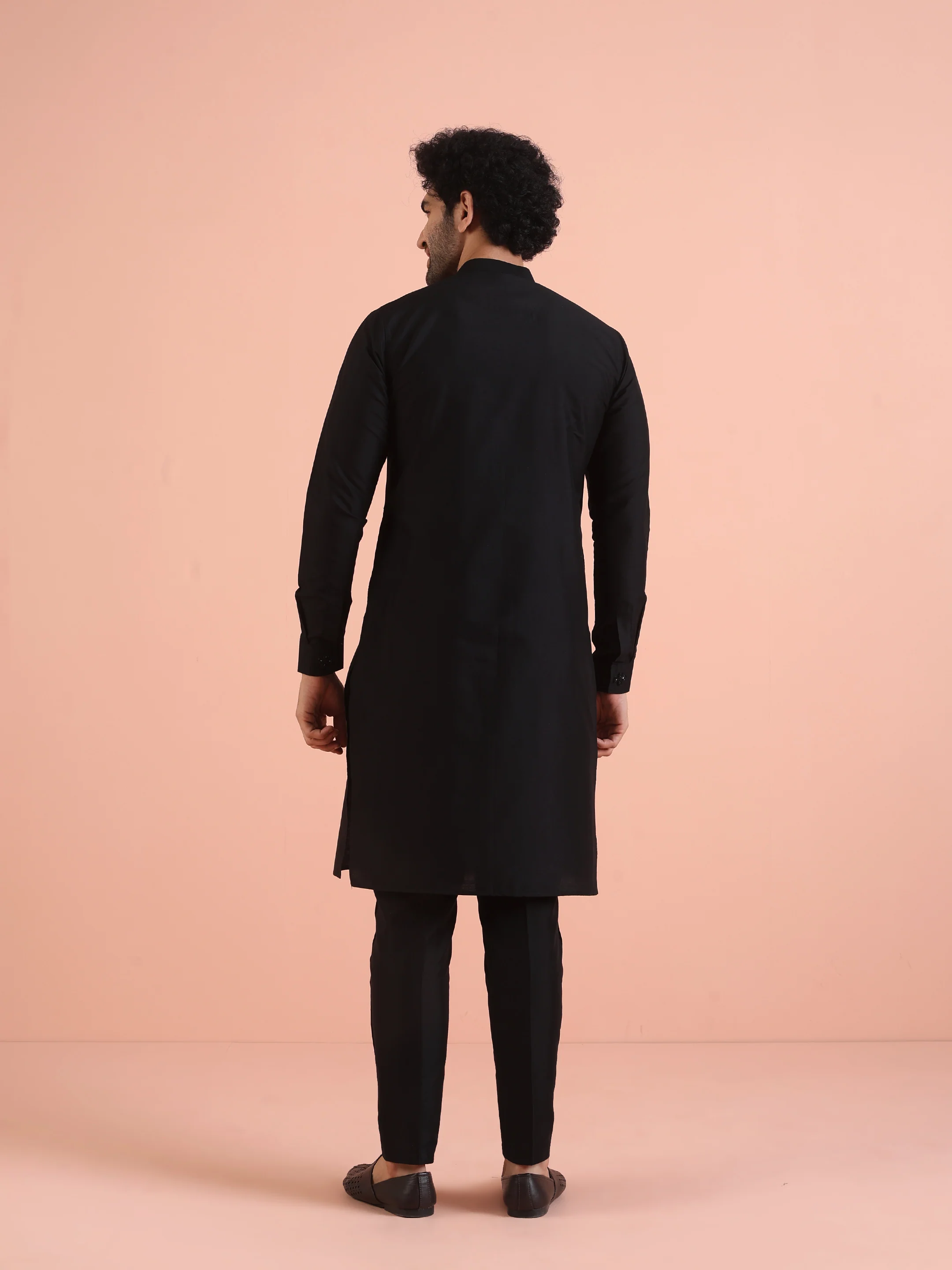 Black Cotton Blend Embroidered Long Kurta - Image 4