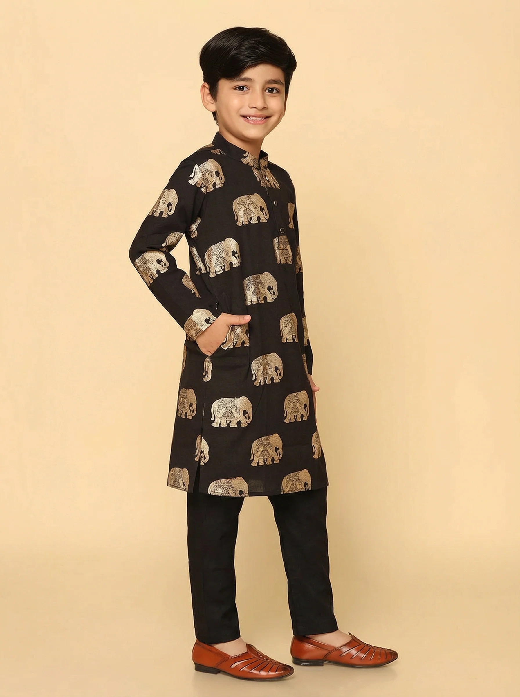 Black Cotton Blend Foil Print Kurta Pyjama Set - Image 3