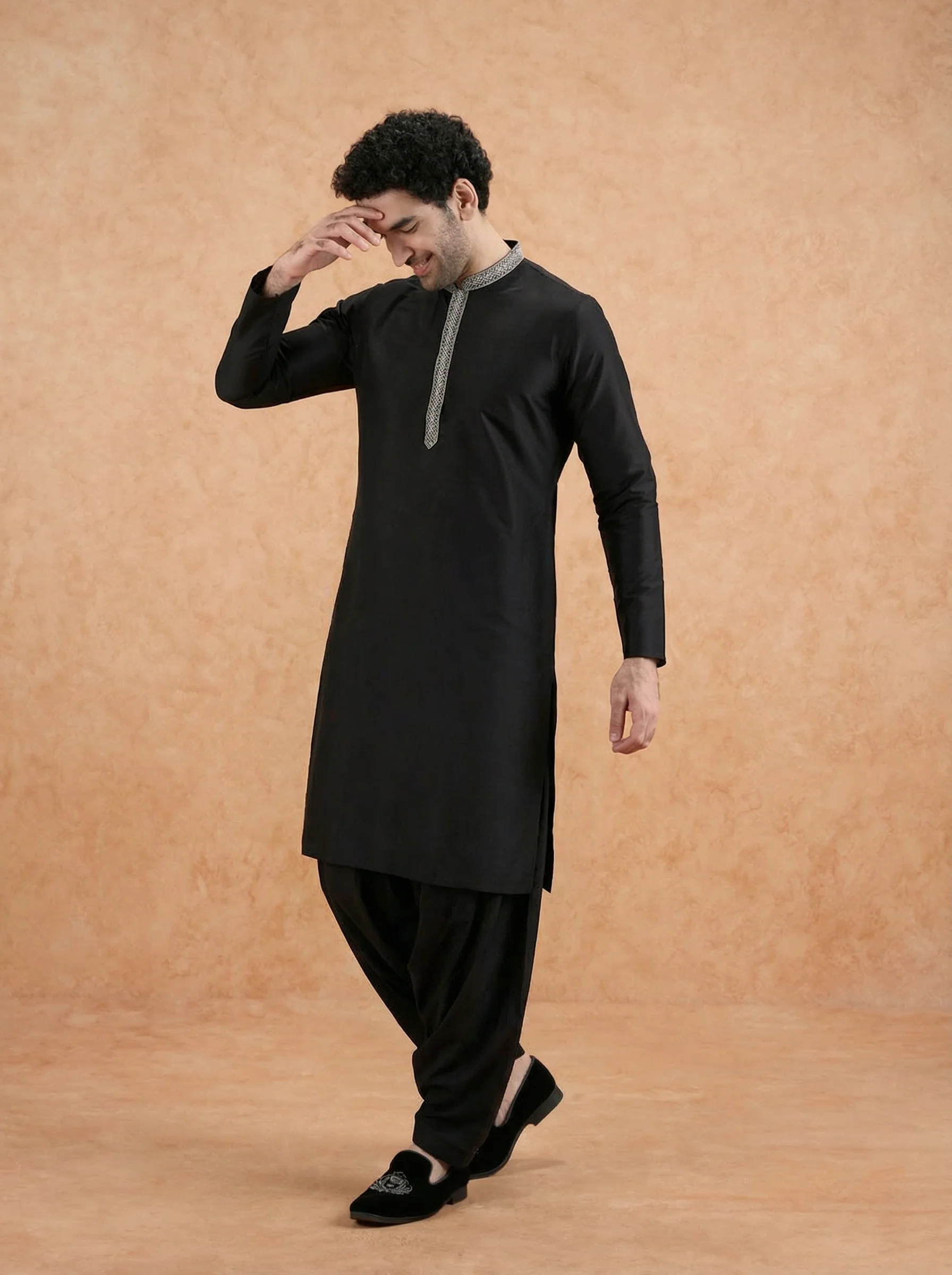 Black Cotton Blend Solid Kurta Patiyala Set - Image 3