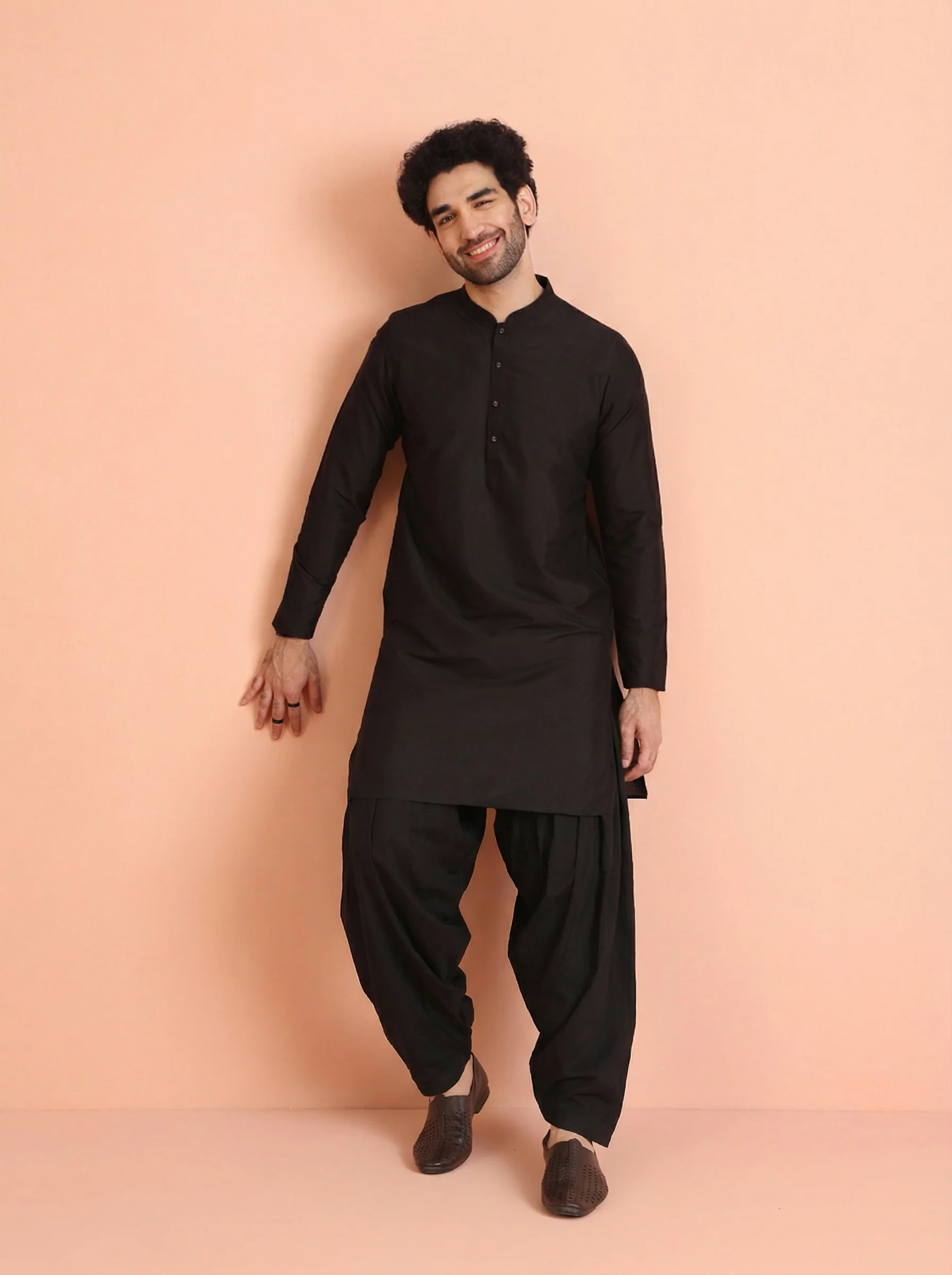 Black Cotton Blend Solid Kurta Patiyala Set - Image 8