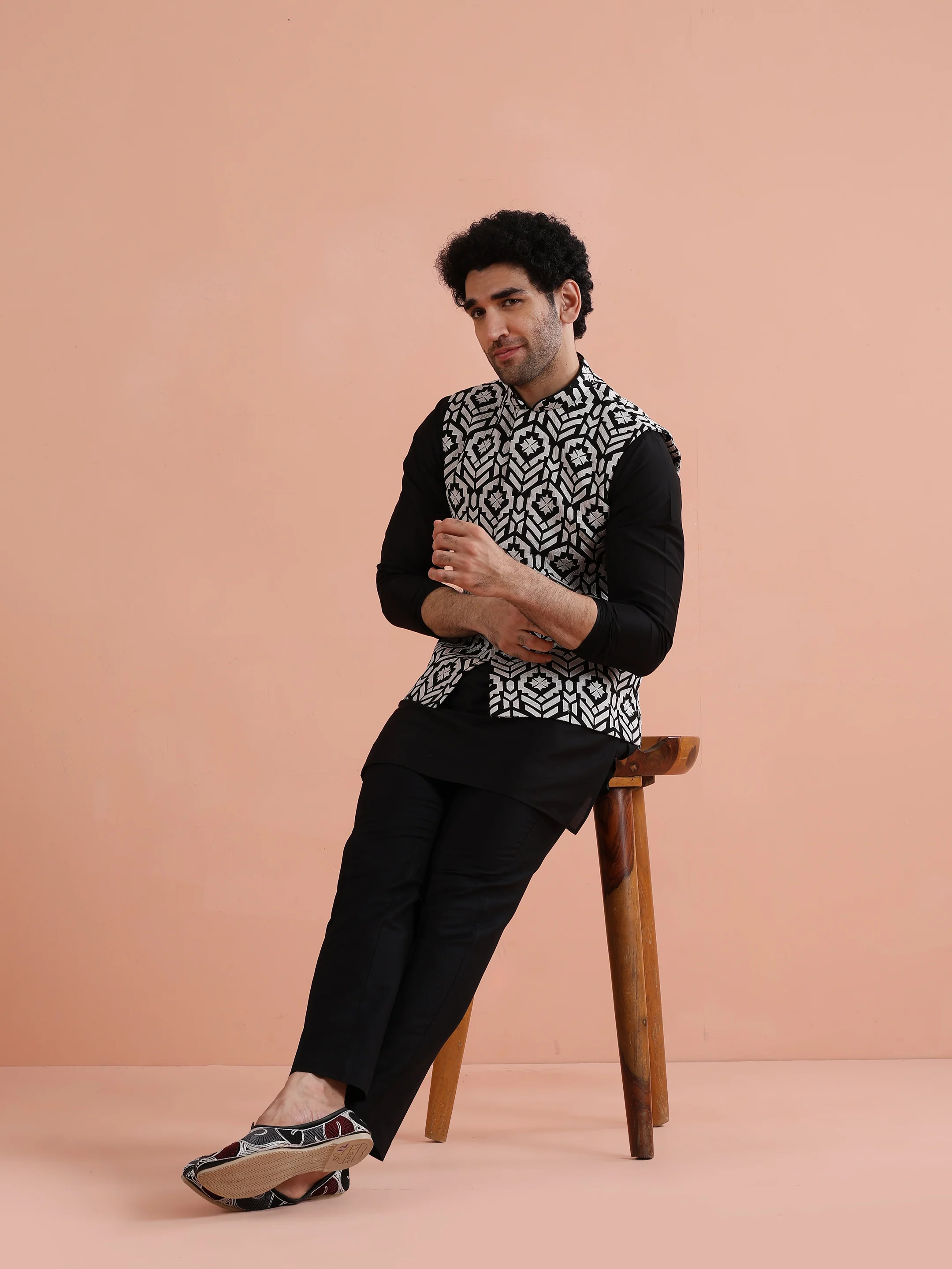 Black Geometric Kurta Jacket Set - Image 10