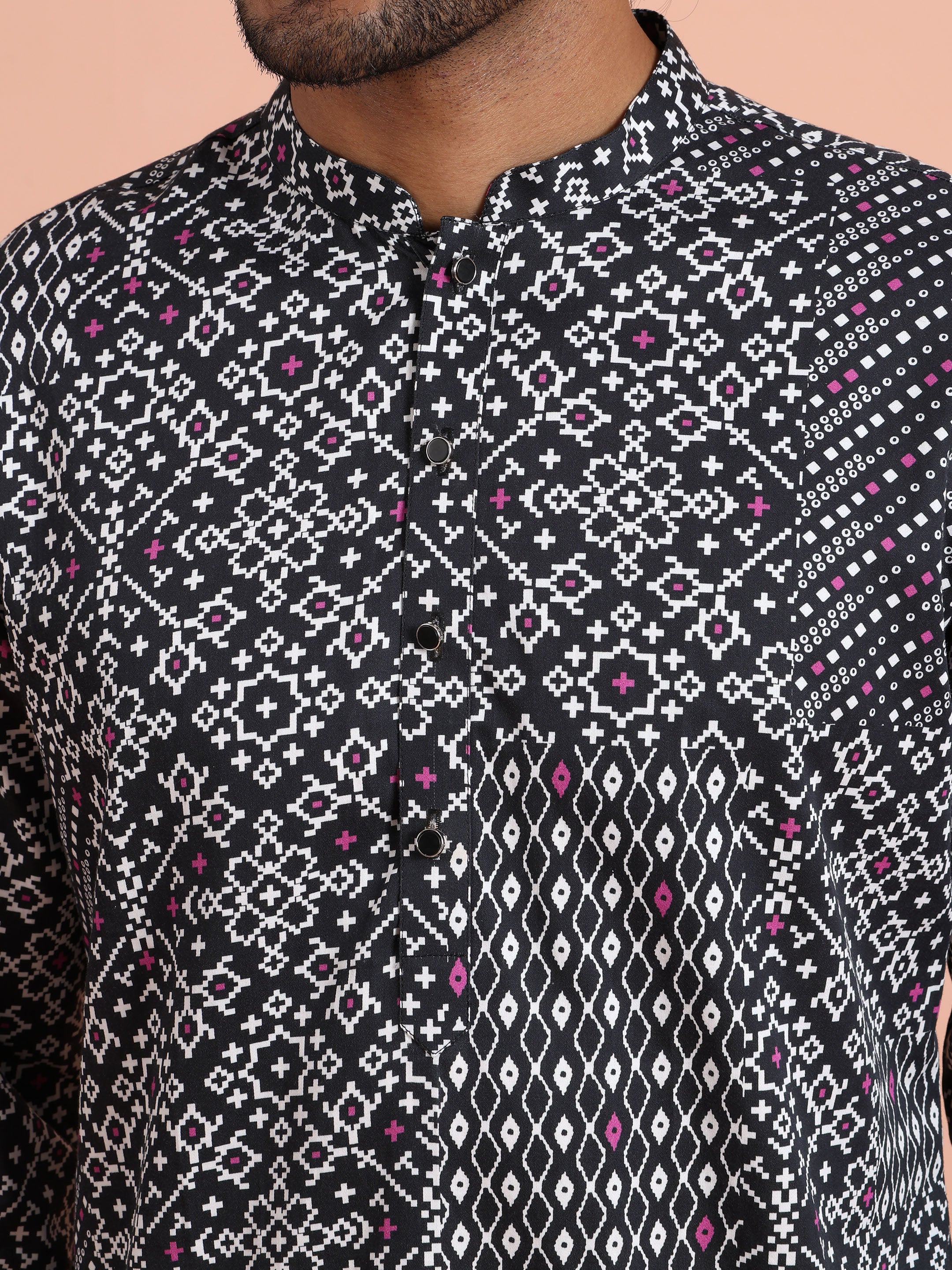 Black Geometric Printed Kurta - Image 5