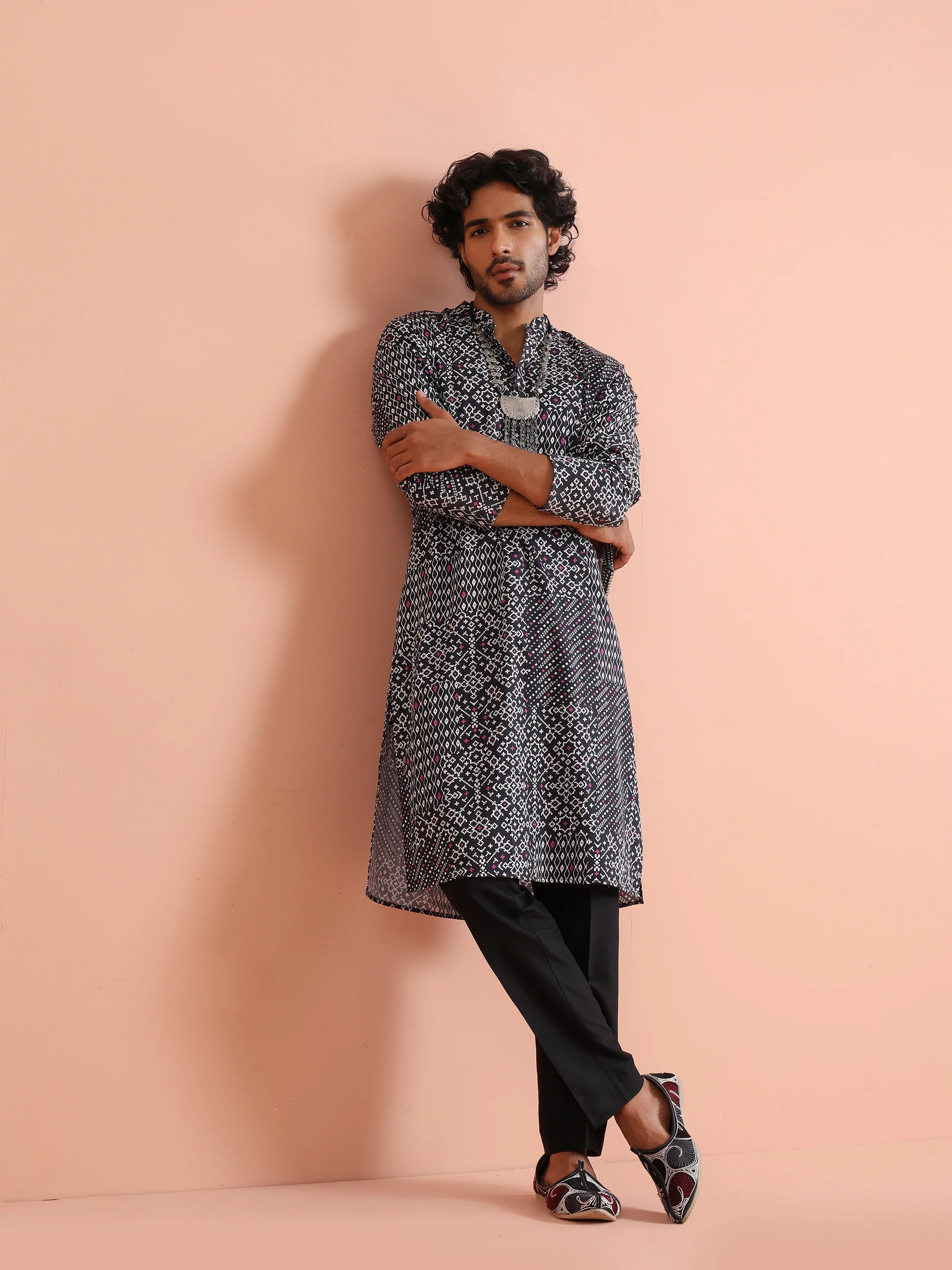 Black Geometric Printed Kurta - Image 8