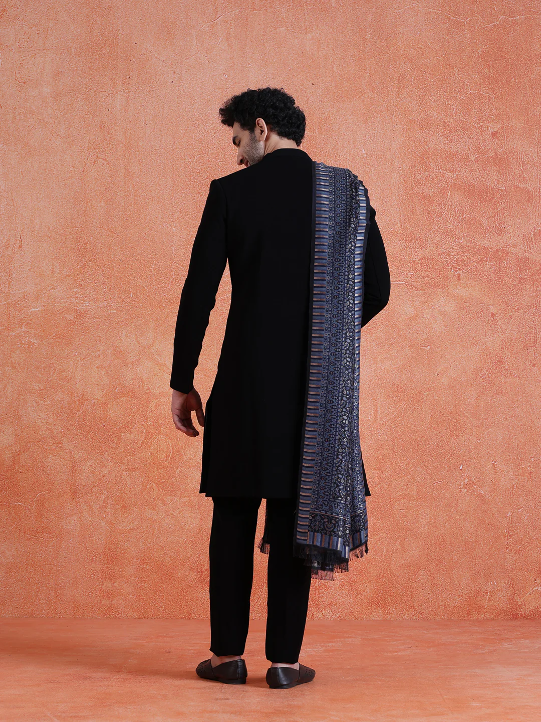 Black Polyester Solid Sherwani Indonesian Trouser Set With Dupatta - Image 4