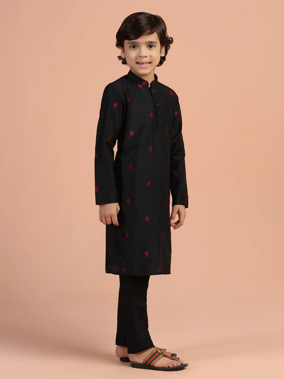 Black Red Embroidered Kurta - Image 3