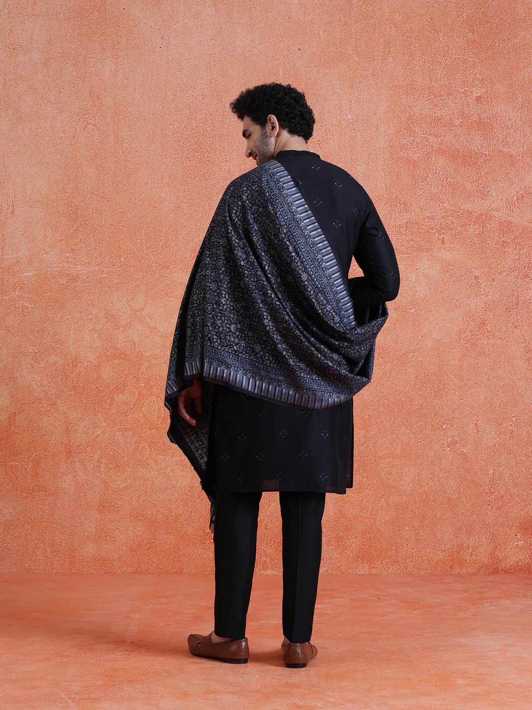 Black Silk Blend Jacquard Kurta Trouser Set With Dupatta - Image 4