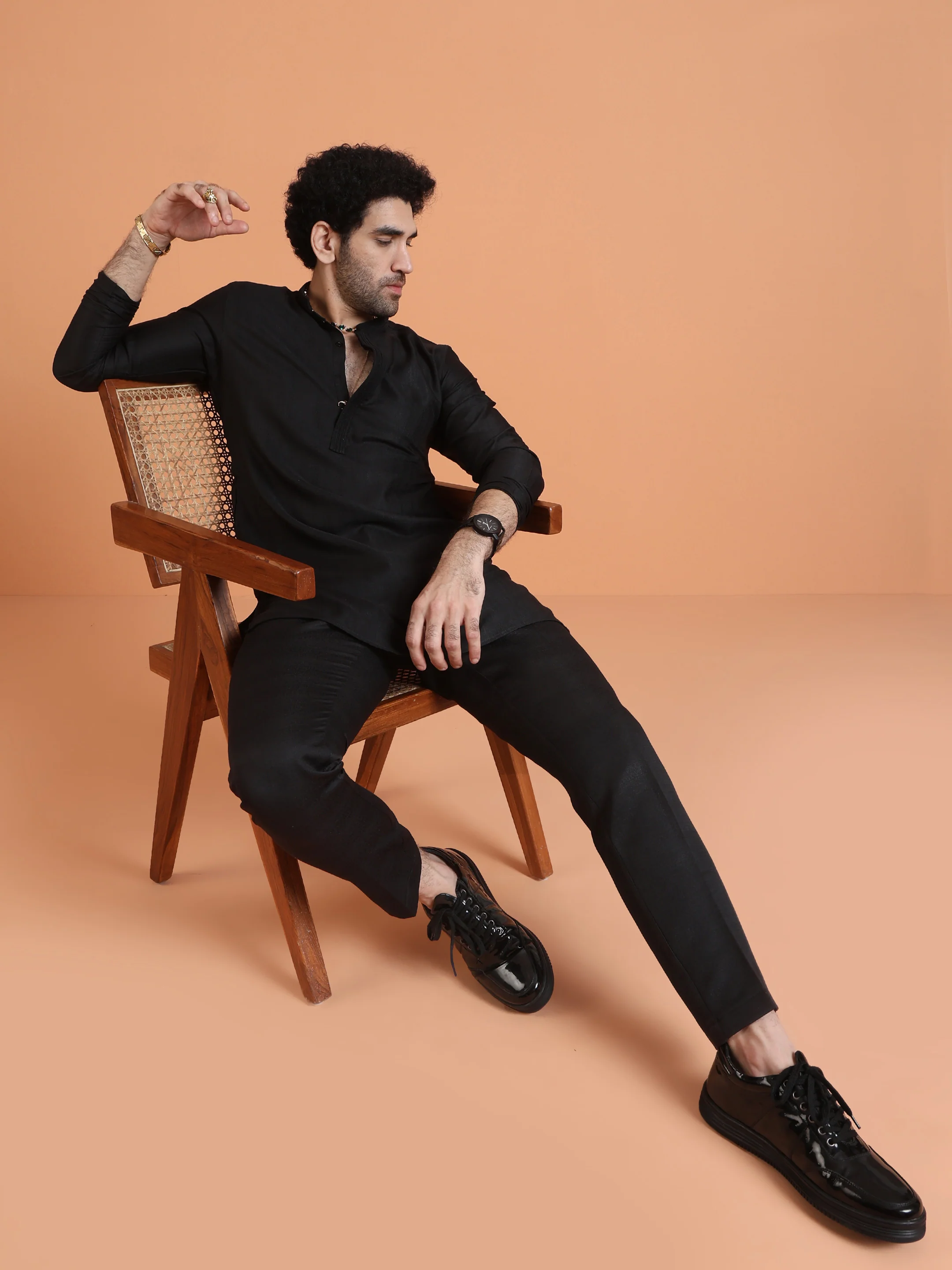 Black Silk Blend Solid Mid Kurta - Image 6