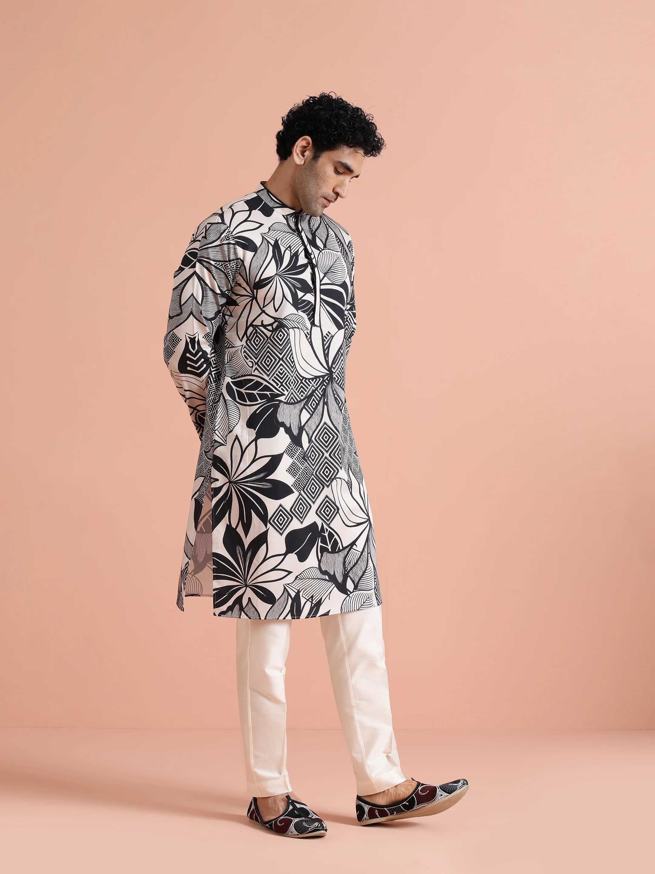 Black & White Printed Long Kurta - Image 2