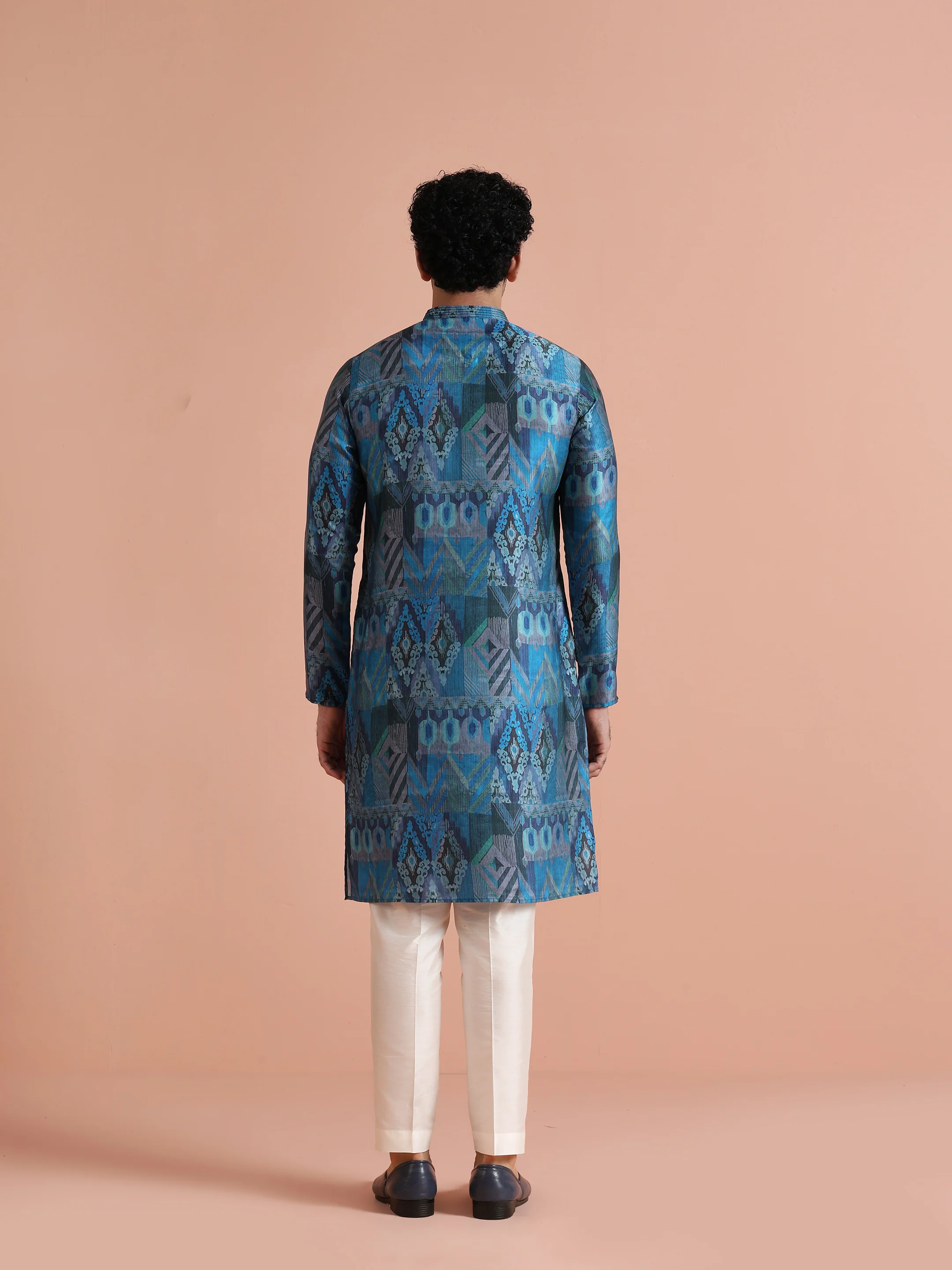 Blue Geometric Printed Kurta - Image 4
