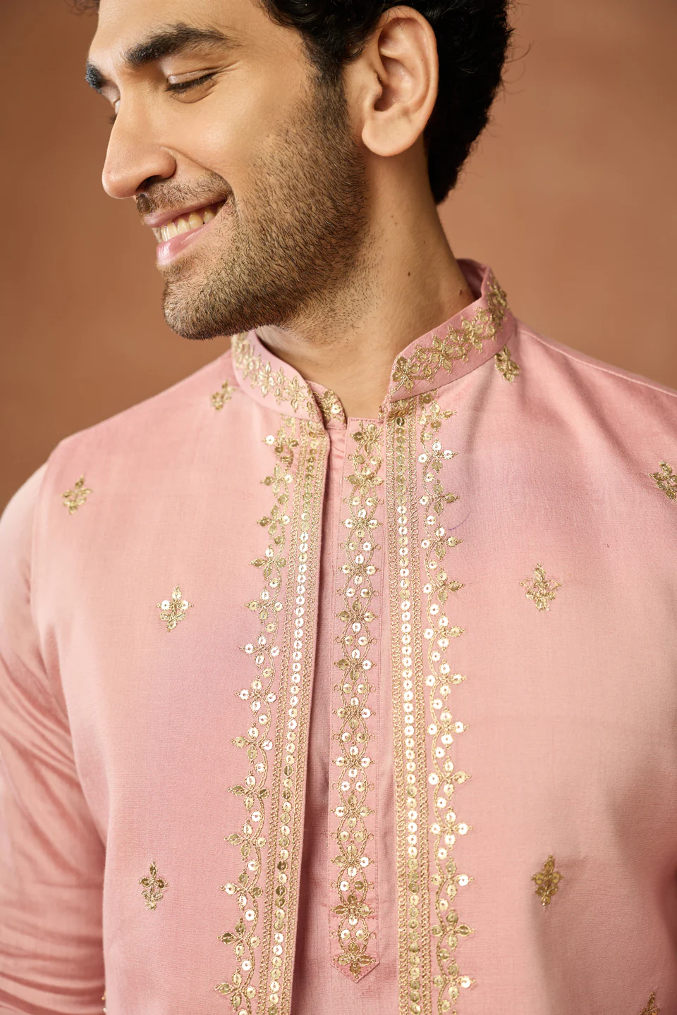 Blush Pink Embroidered Kurta Set - Image 5