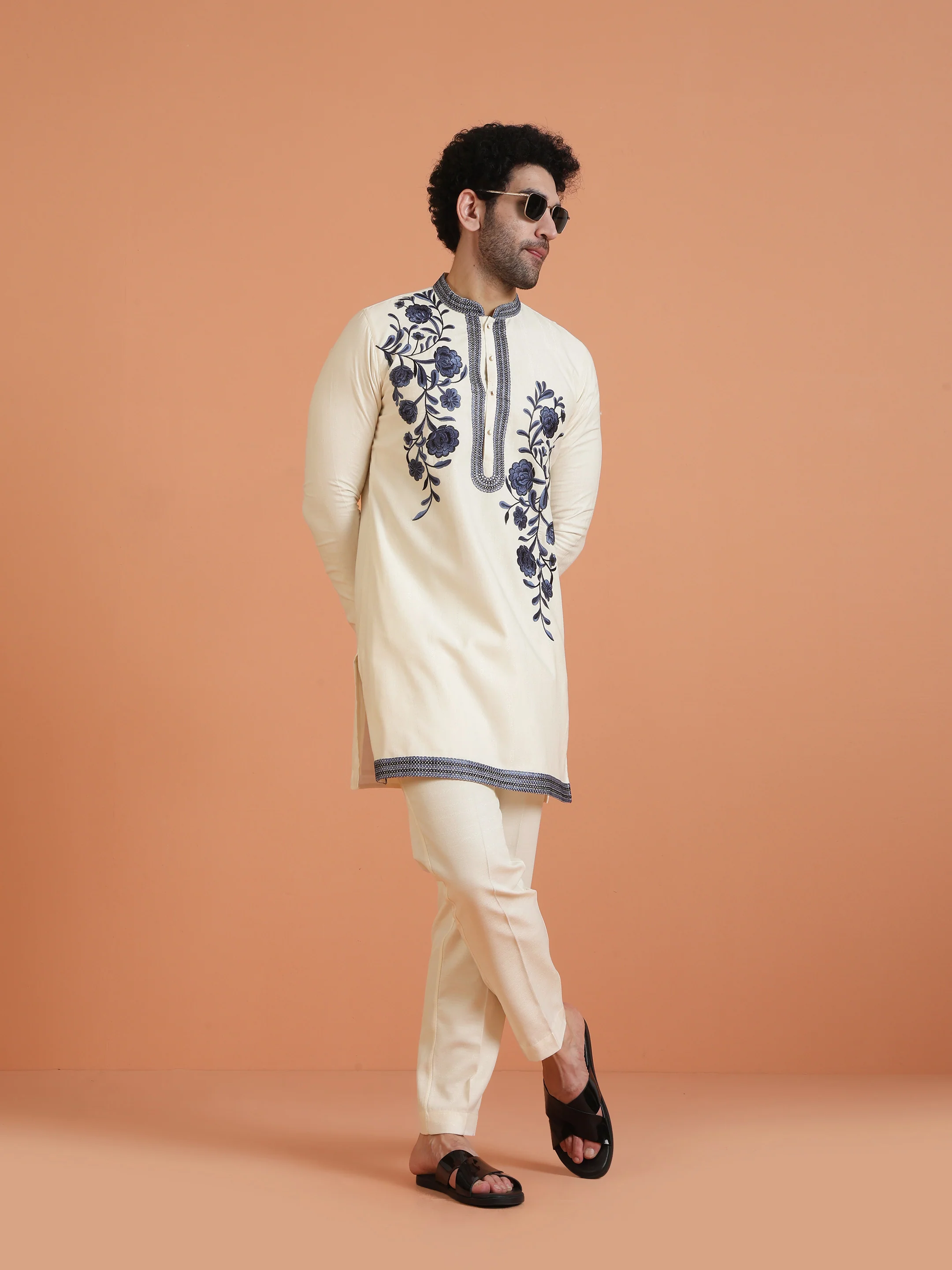 Cream Cotton Silk Embroidered Kurta - Image 6