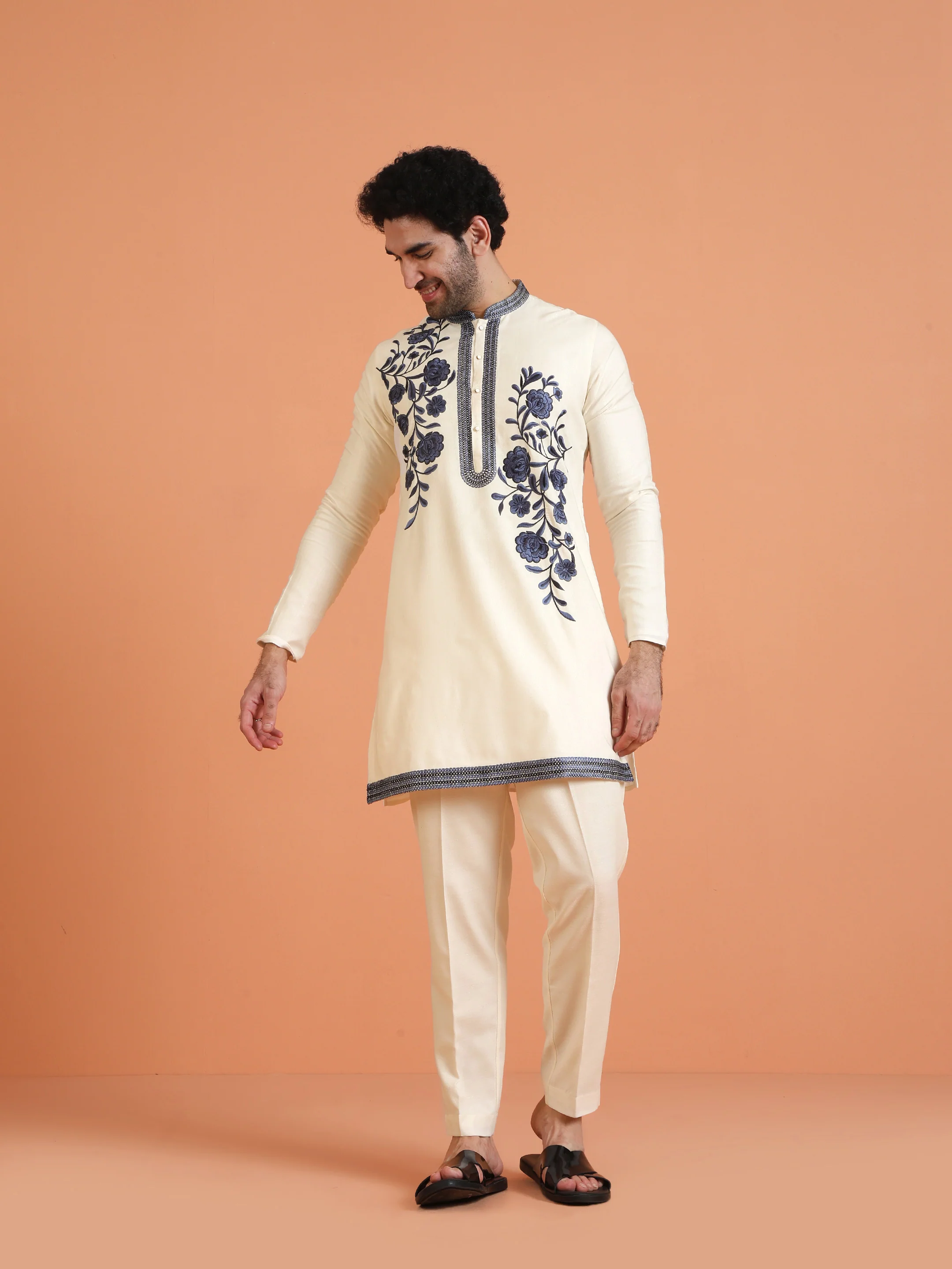 Cream Cotton Silk Embroidered Kurta - Image 7