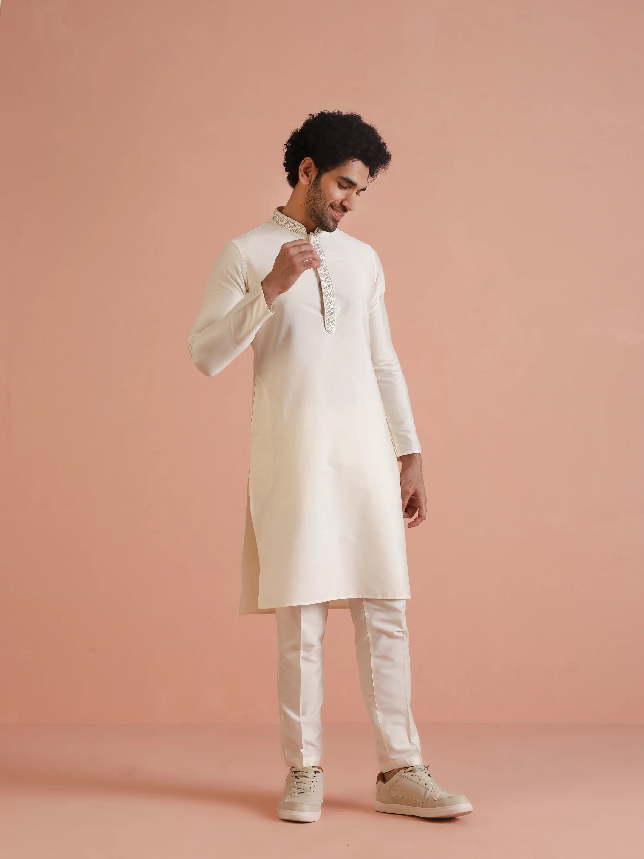 Cream Silk Blend Solid Kurta Trouser Set - Image 7