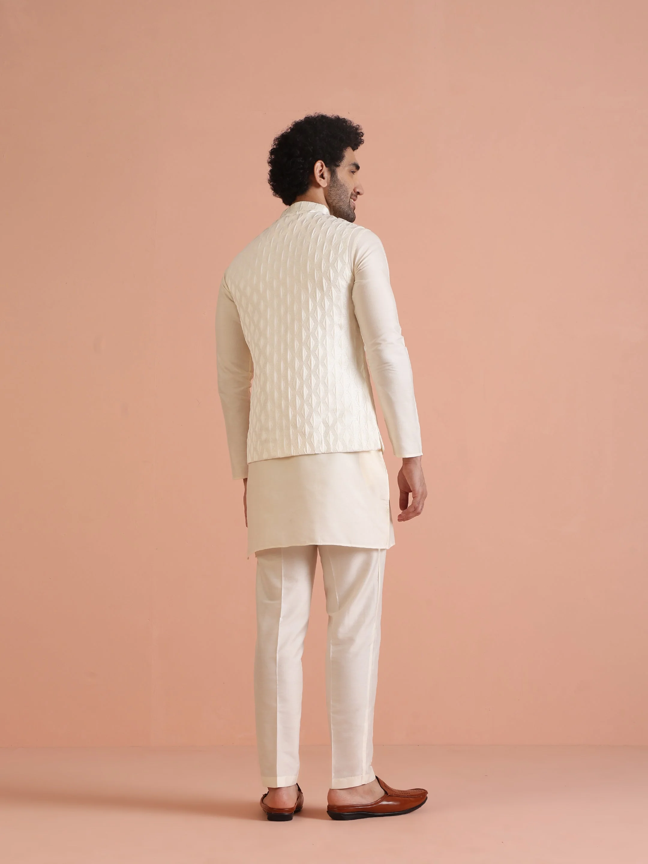 Cream Silk Blend Textured Nehru Jacket Kurta Set - Image 4
