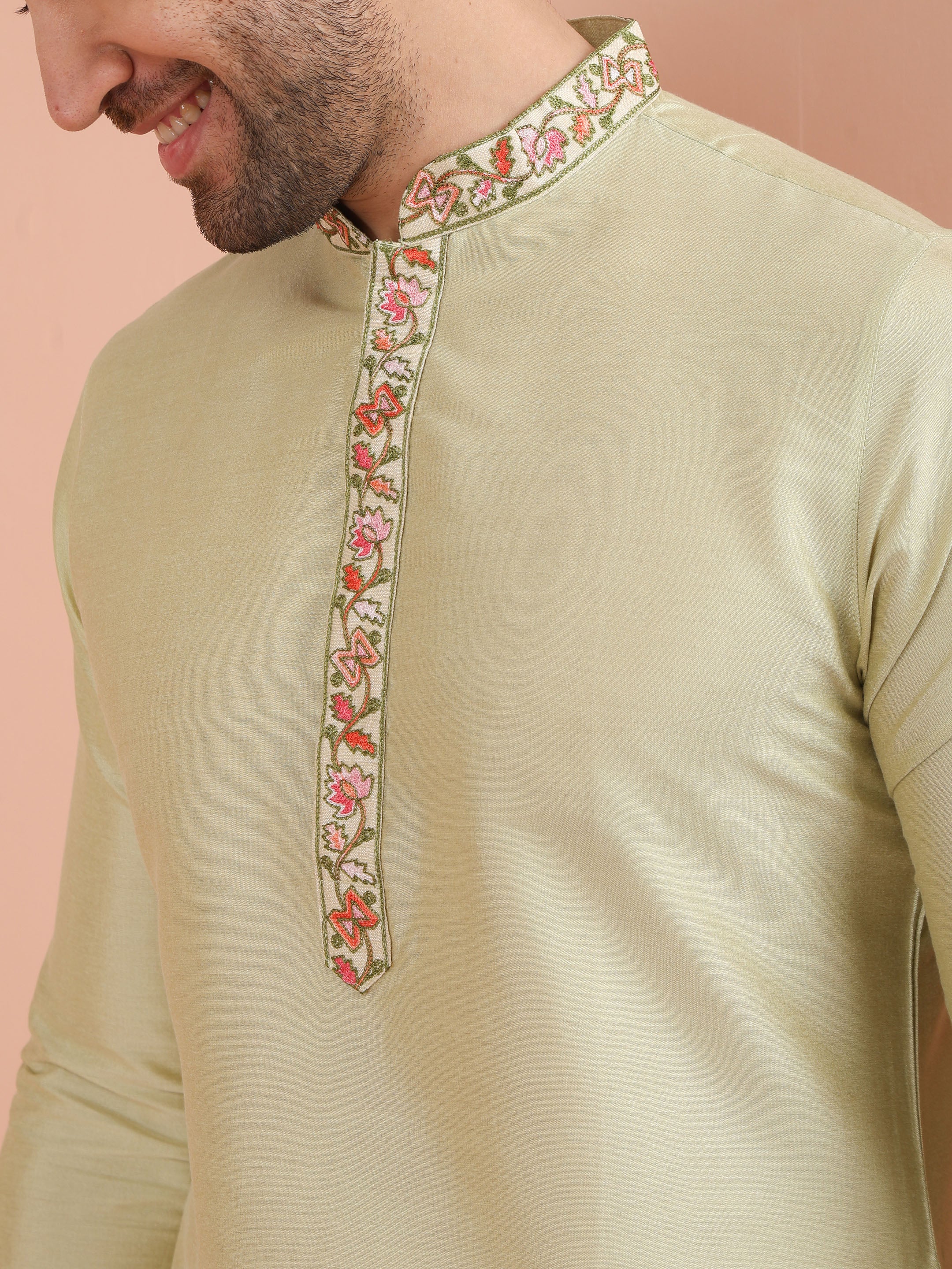 Green Silk Blend Embroidered Kurta - Image 5
