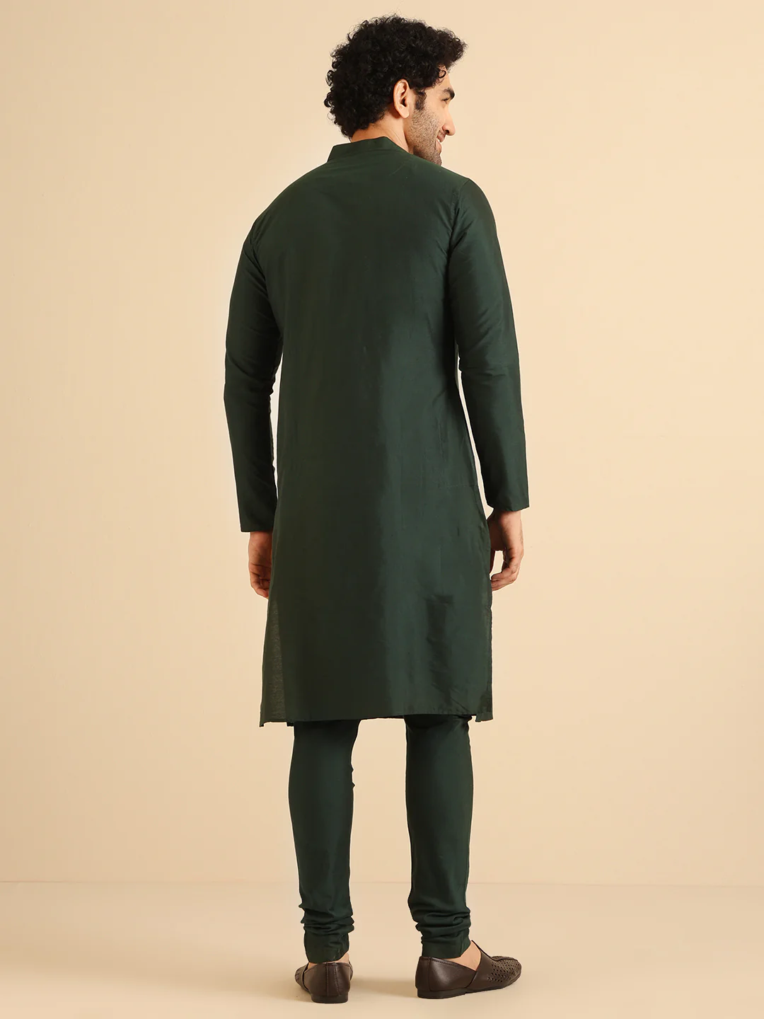Dark Green Silk Blend Solid Plain Kurta - Image 4
