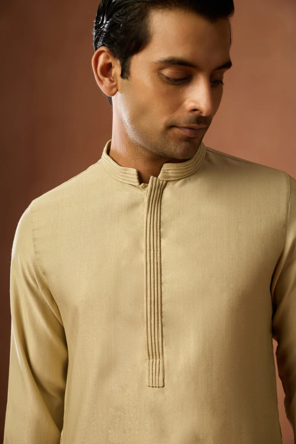 Golden Beige Solid Mid Kurta Trouser Set - Image 5