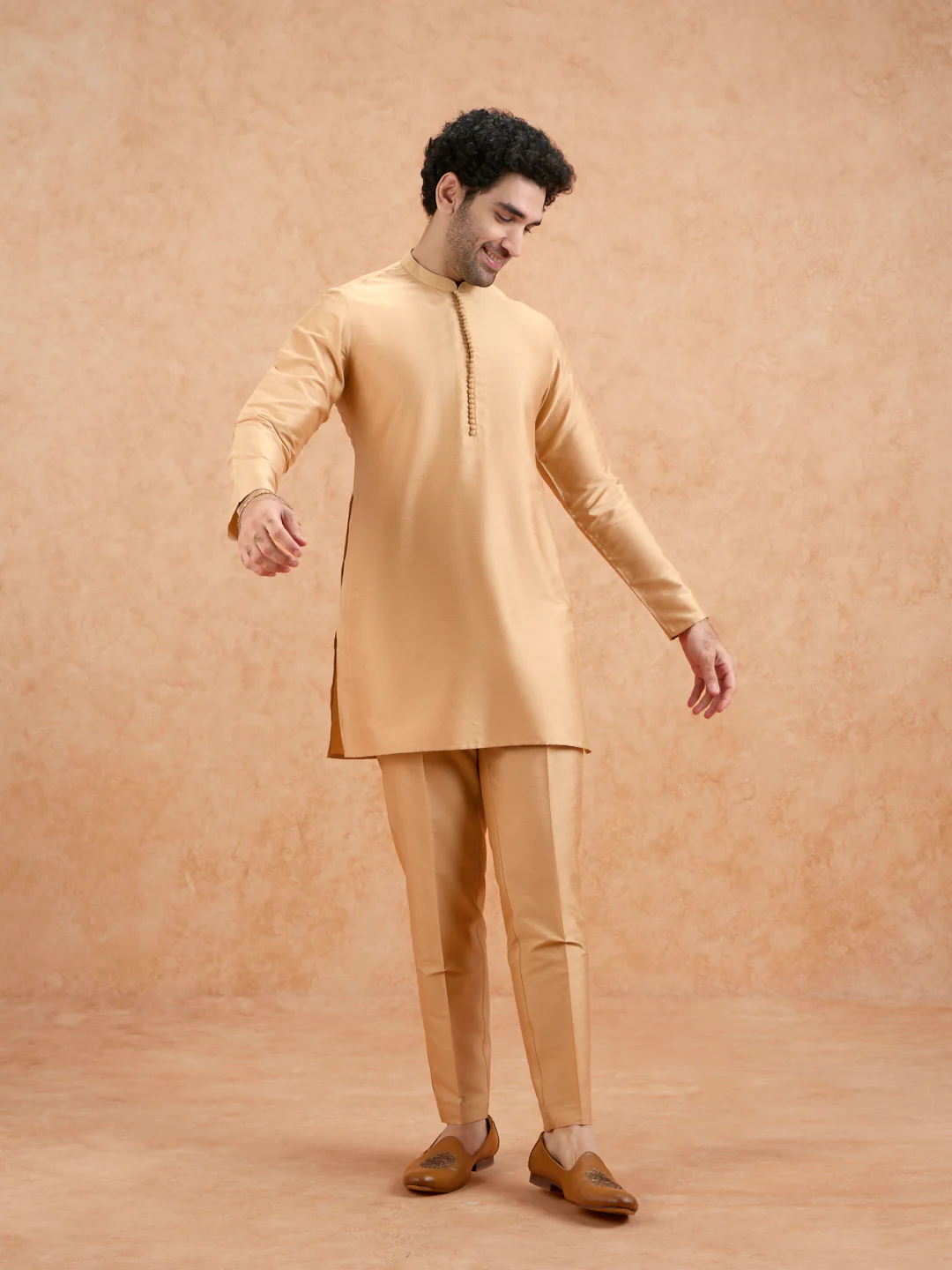 Golden Poly Silk Solid Mid Kurta - Image 6