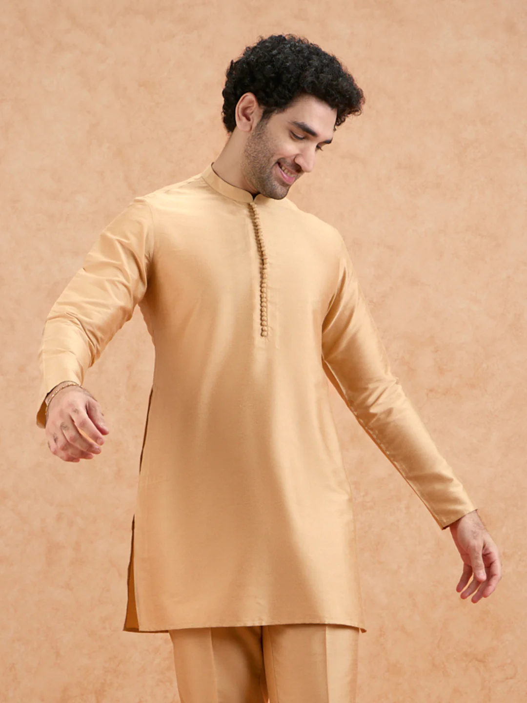 Golden Poly Silk Solid Mid Kurta Trouser Set - Image 7
