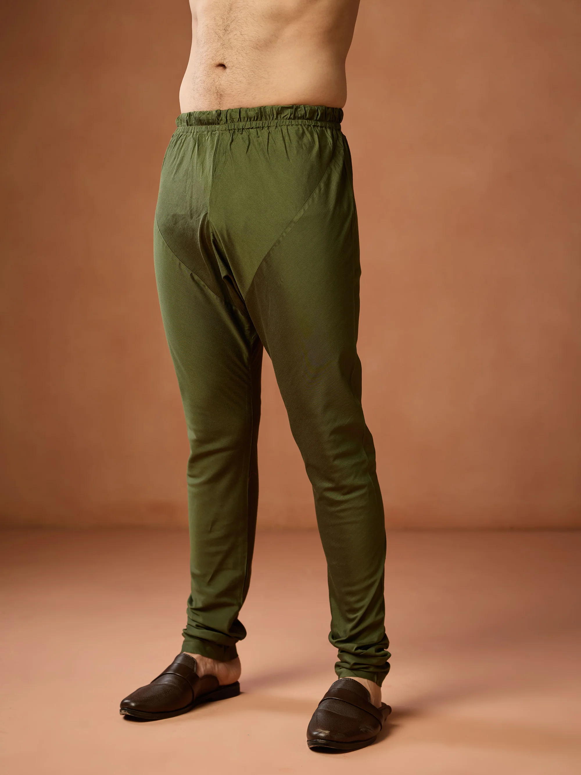Green Embroidered Cotton Kurta Set - Image 4