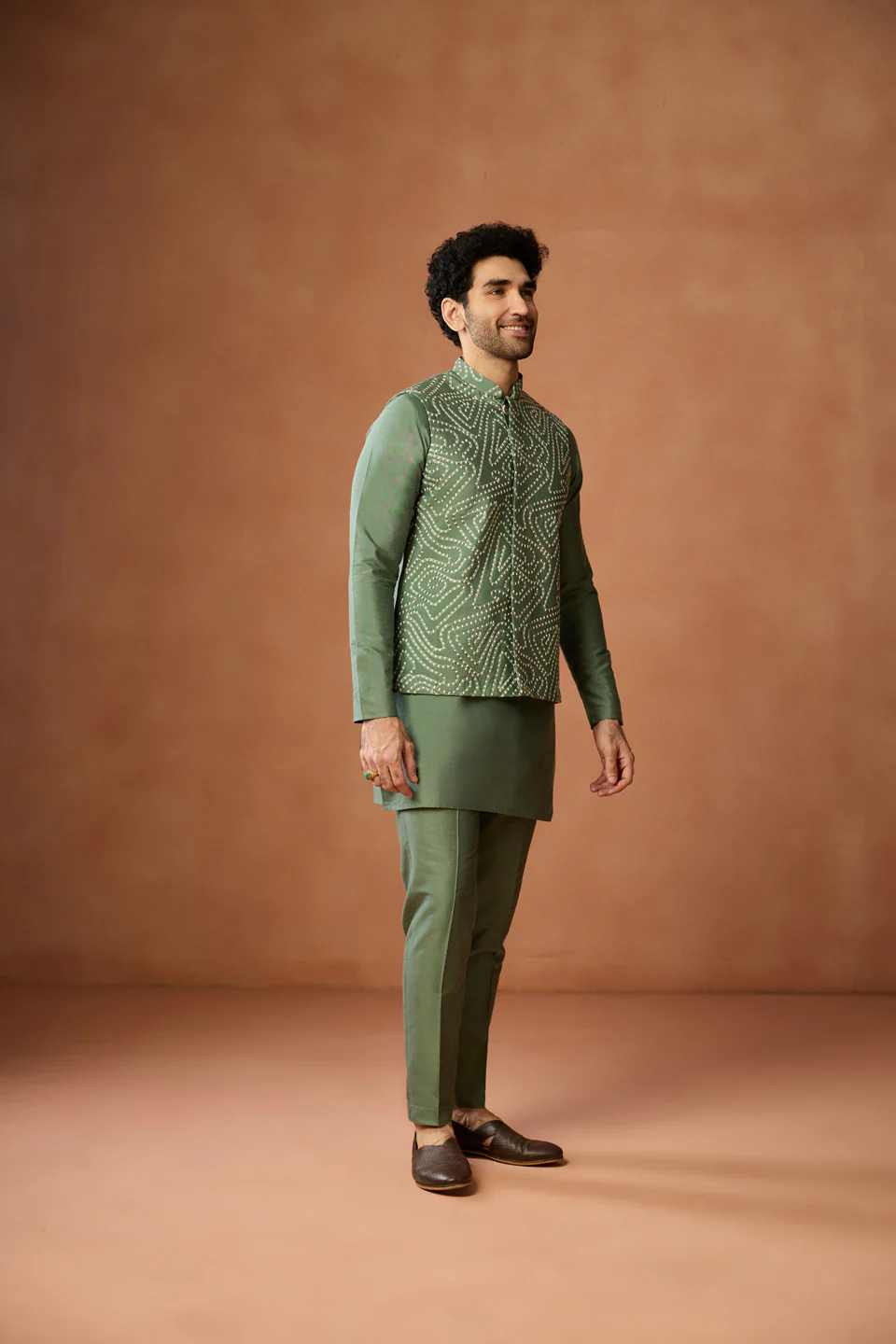 Green Silk Blend Embroidered Jacket Kurta Trouser Set - Image 3