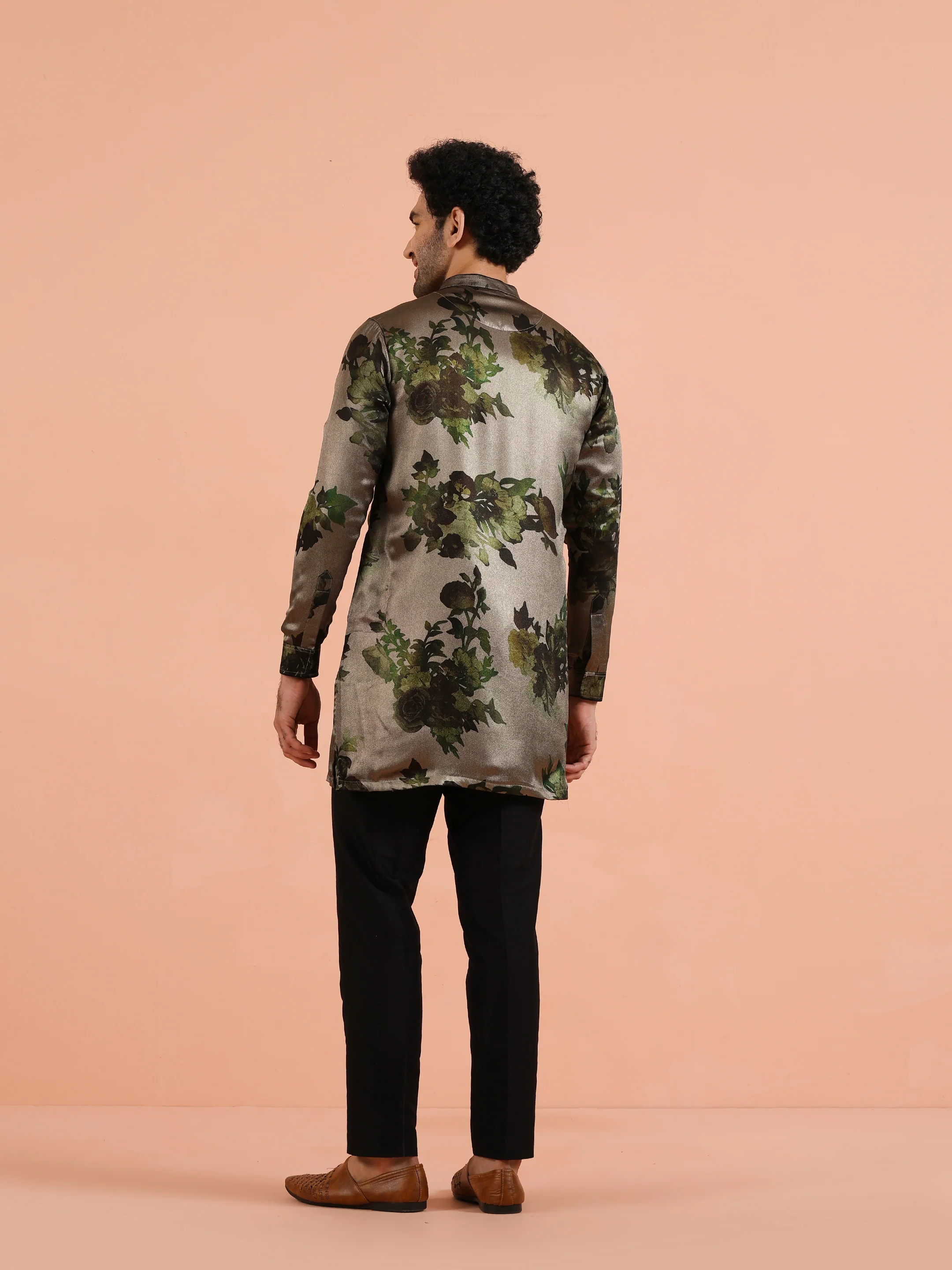 Grey Floral Printed Mid Kurta - Image 4