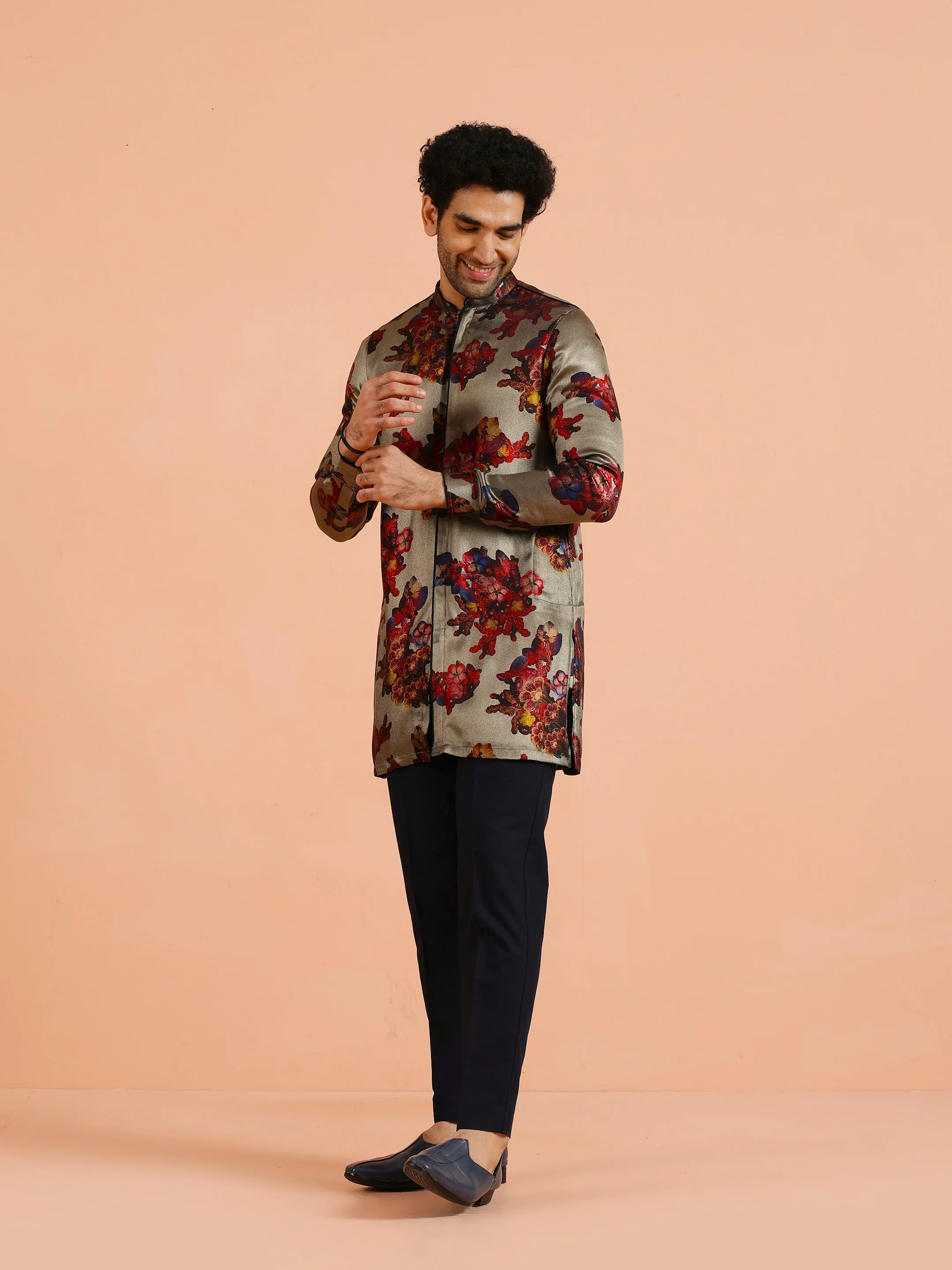 Grey Floral Silk Blend Kurta Set - Image 10