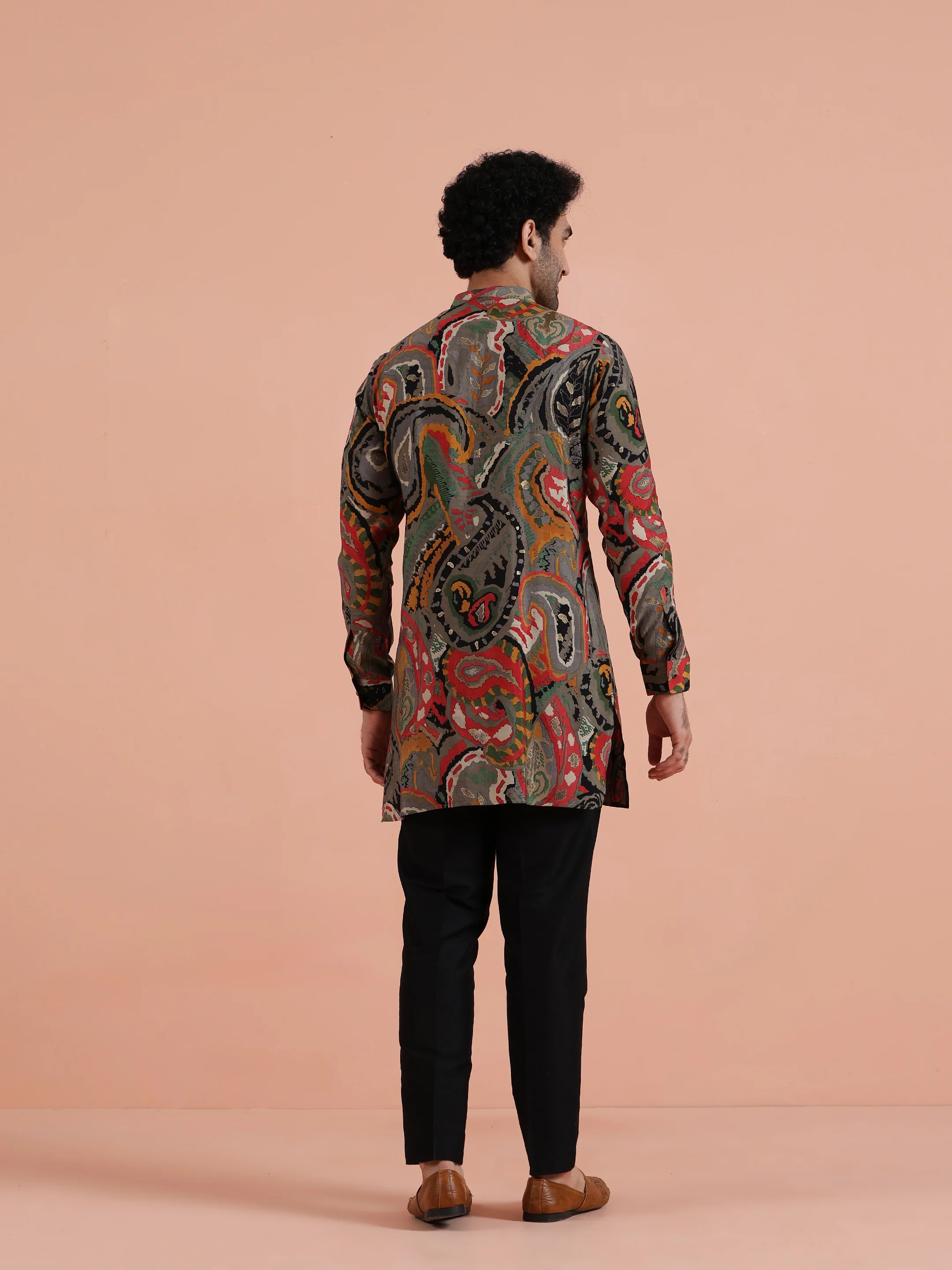 Grey Paisley Printed Kurta - Image 4
