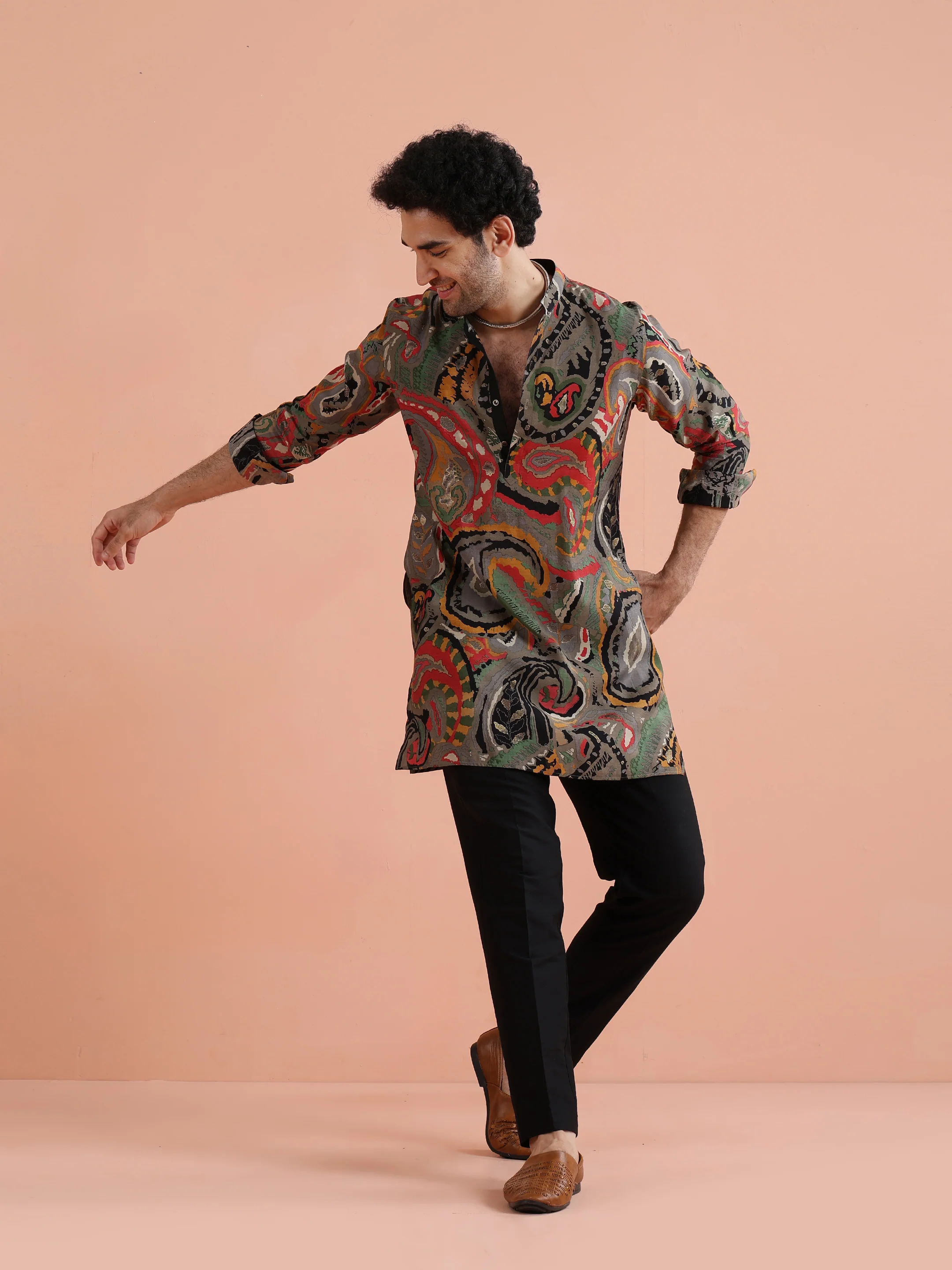 Grey Paisley Printed Kurta - Image 8