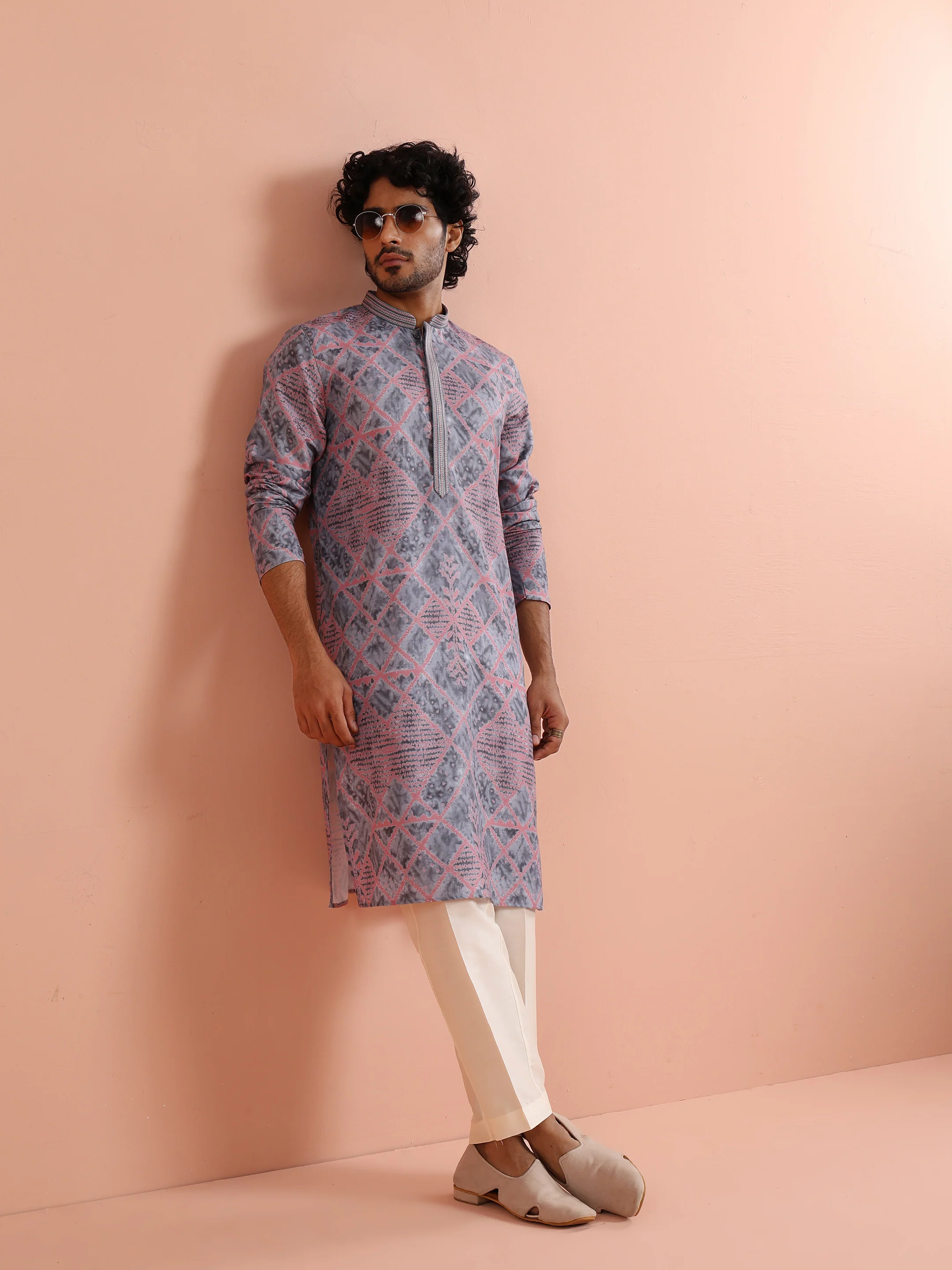 Grey & Pink Geometric Printed Kurta - Image 6