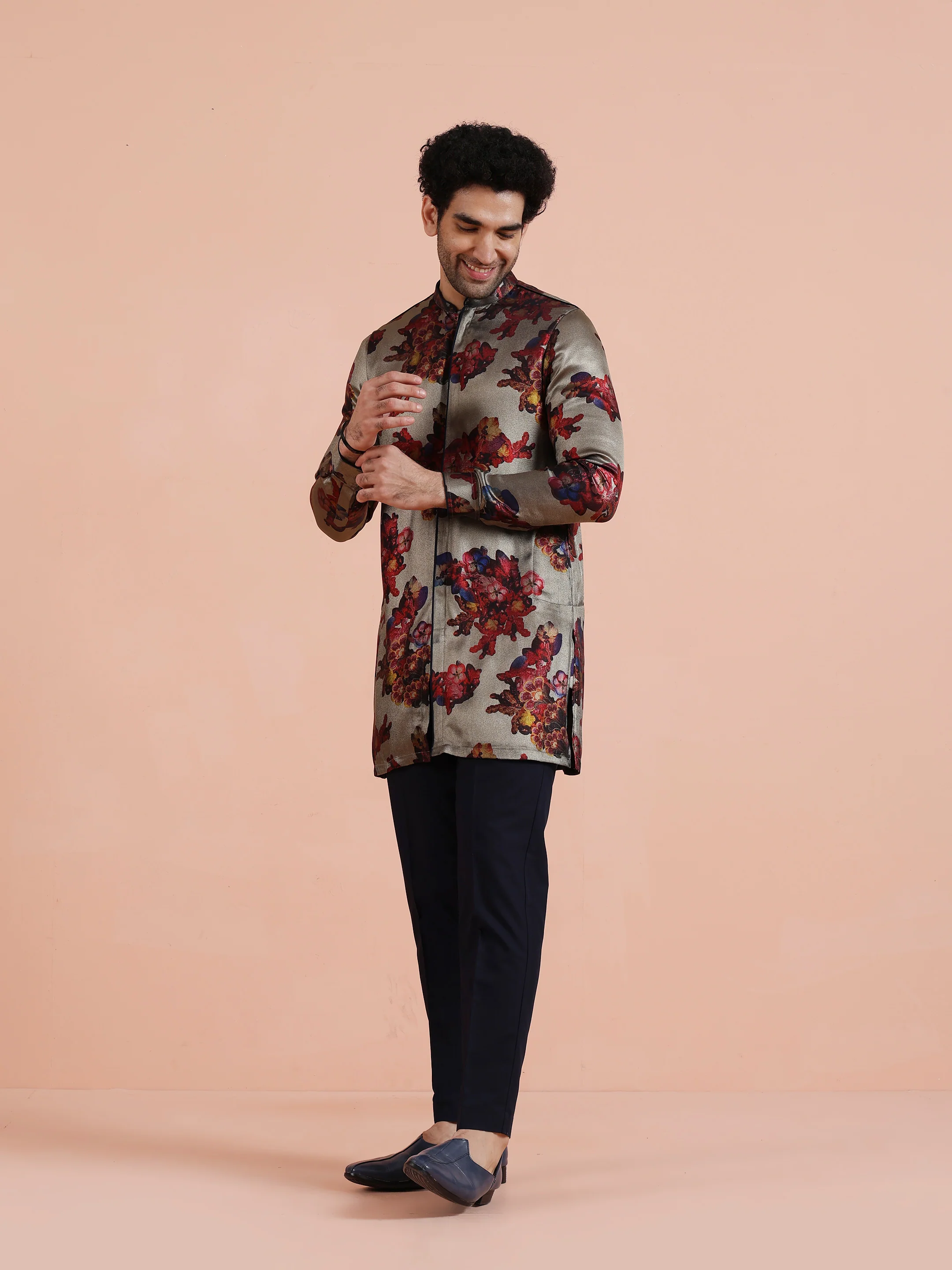 Grey Red Floral Printed Mid Kurta - Image 3