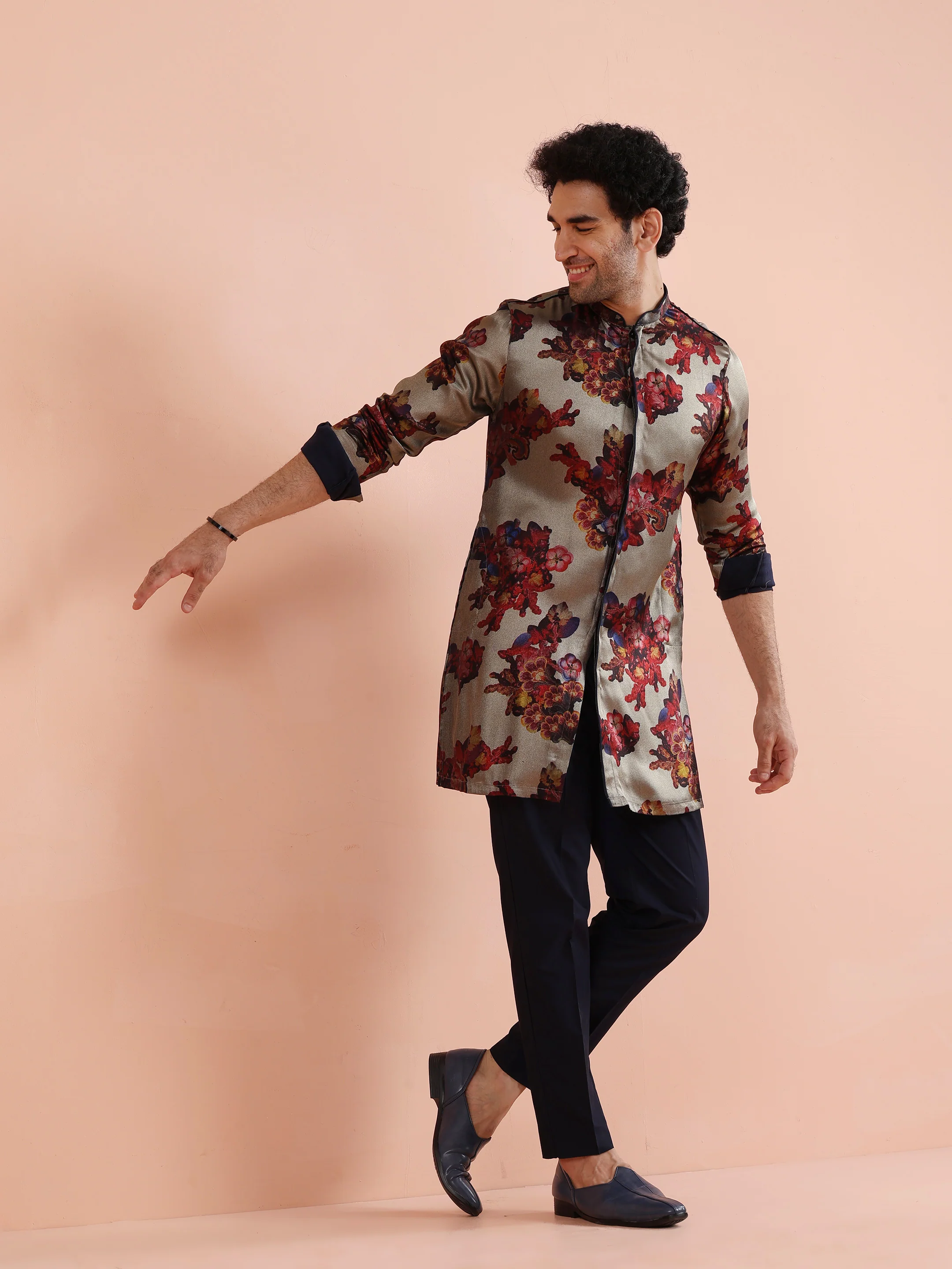Grey Red Floral Printed Mid Kurta - Image 7