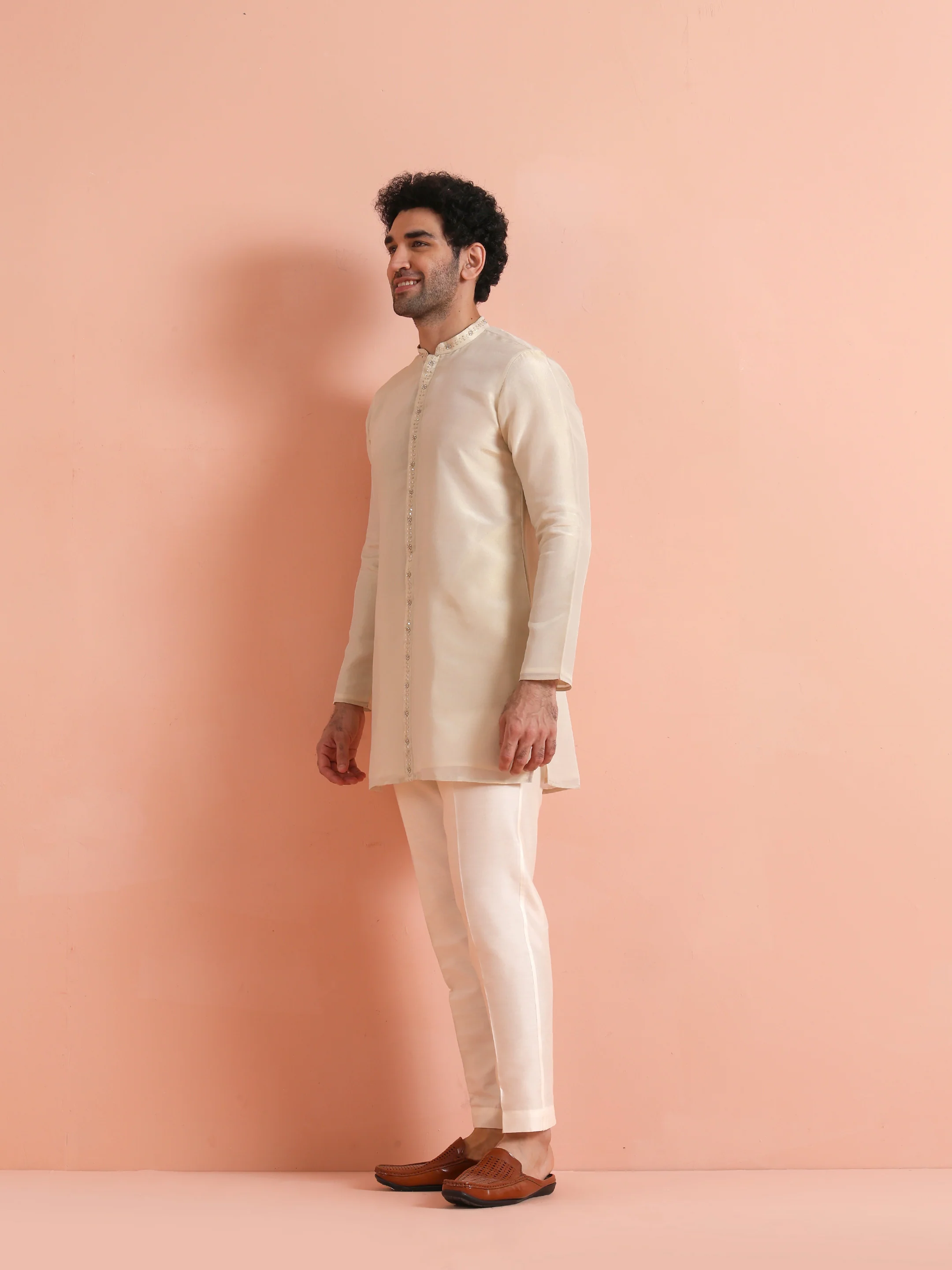 Ivory Kurta with Subtle Embroidery - Image 3