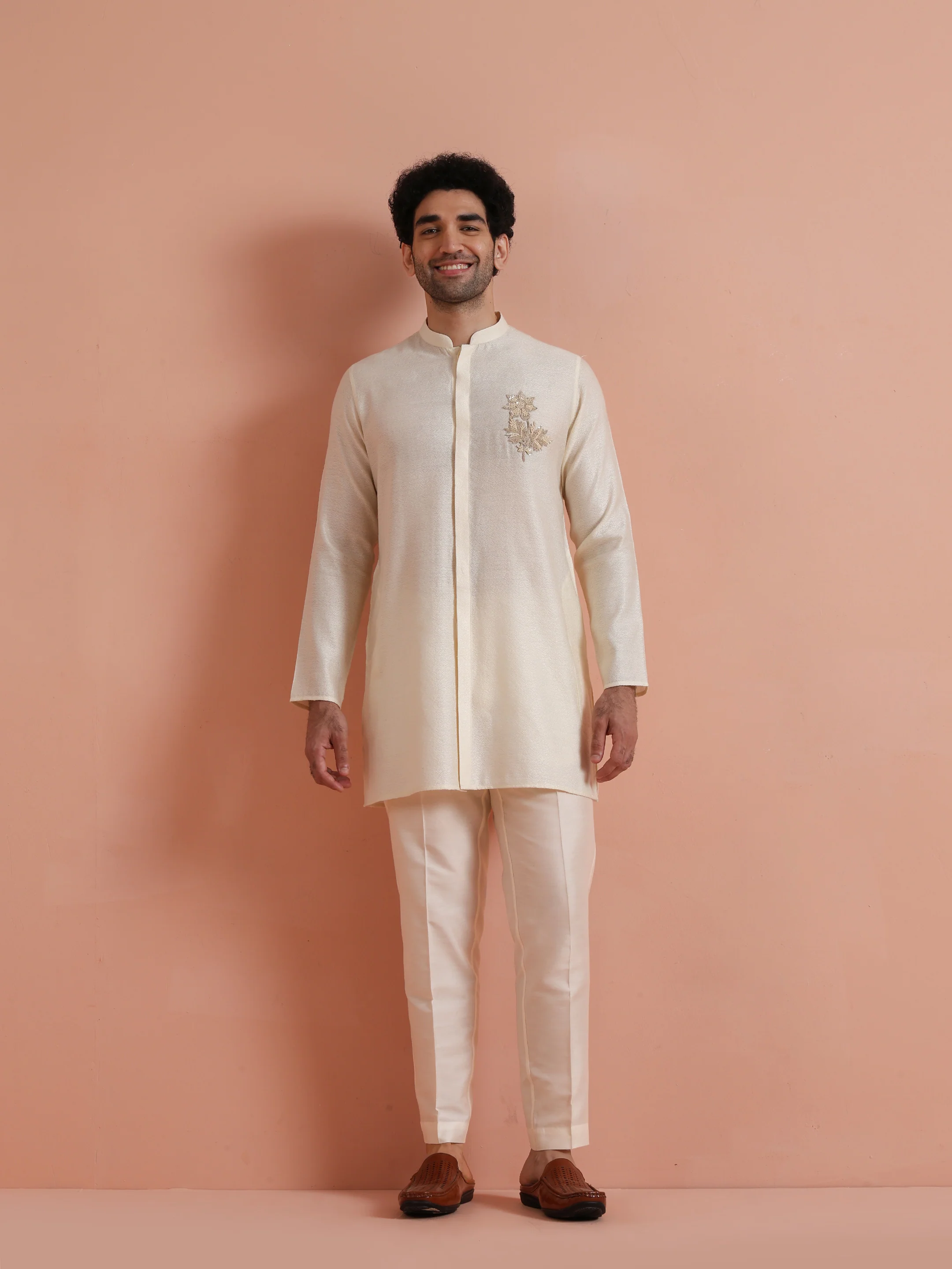 Ivory Mid Kurta with Embroidered Motif - Image 6