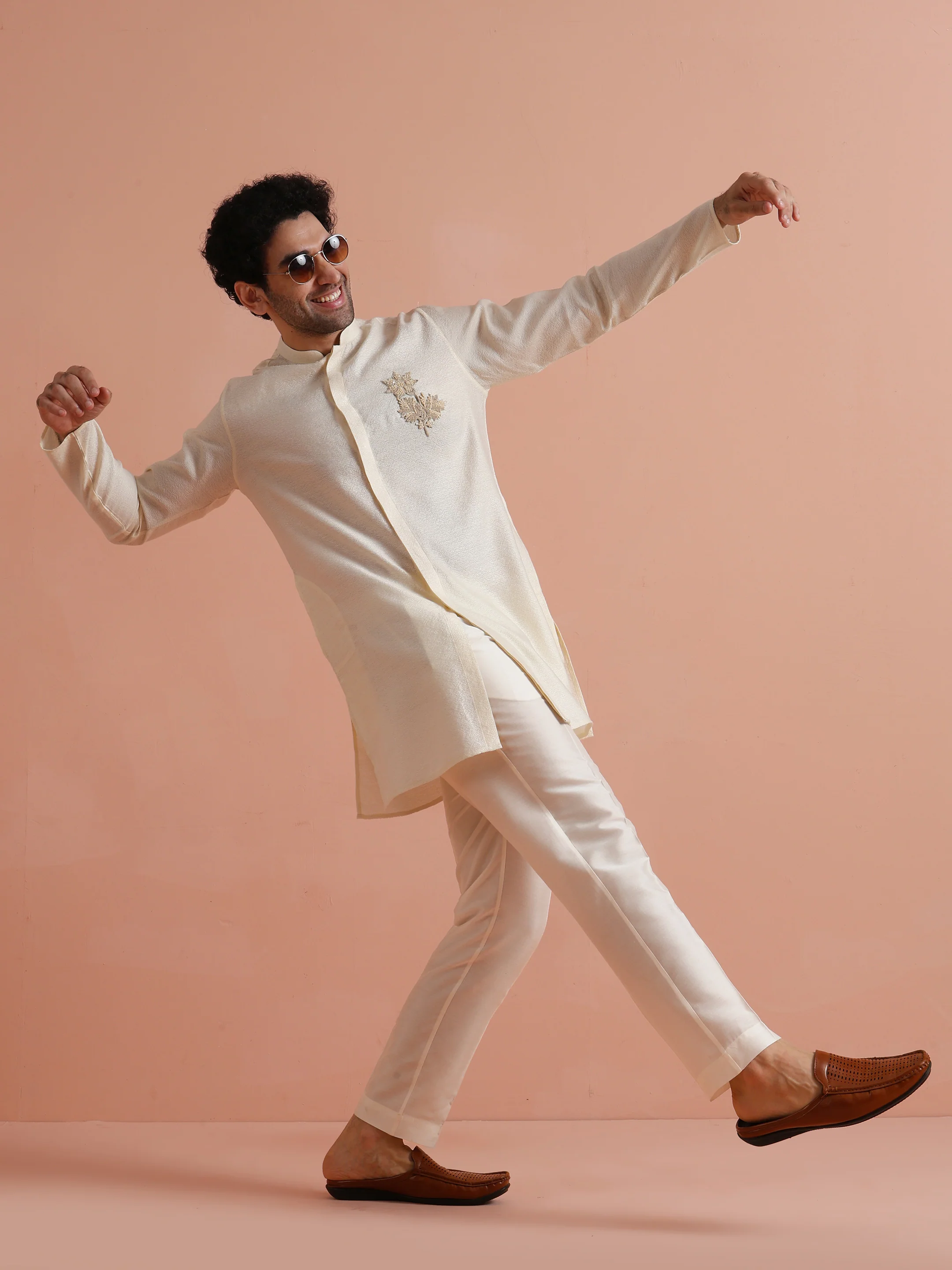Ivory Mid Kurta with Embroidered Motif - Image 8