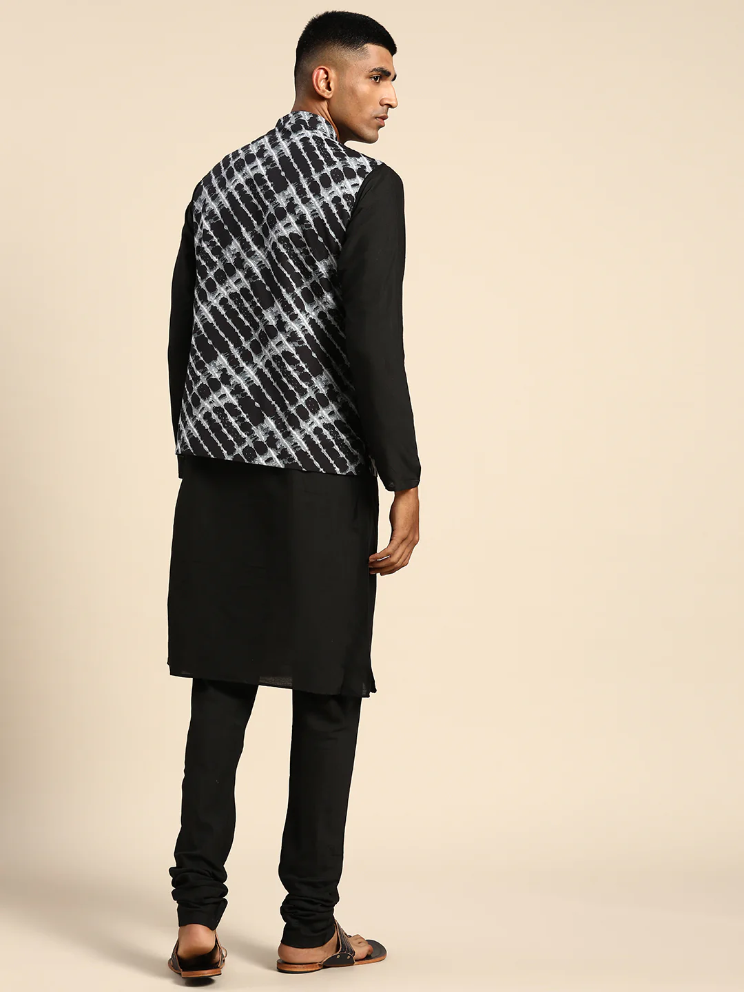 Kisah Men Black Color Kurta Jacket Set - Image 7