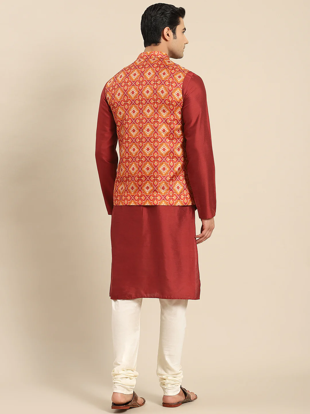 Men Red Kurta Jacket Set - Image 8