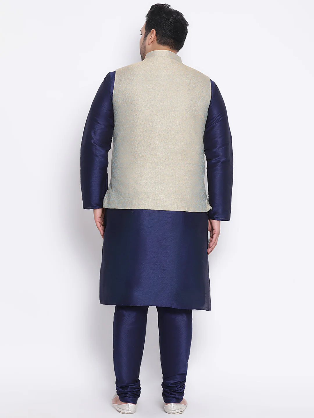 Kisah Plus Men's Green Kurta Churidar Jacket Set - Image 4