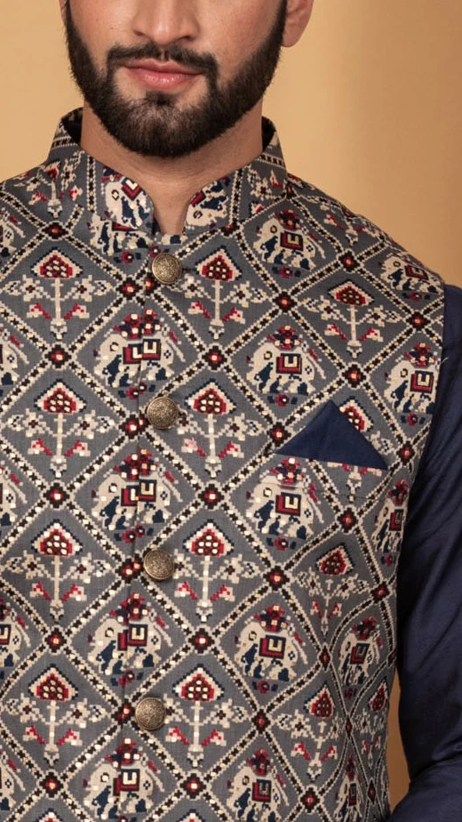 Men Grey Kurta Jacket Set - Image 4