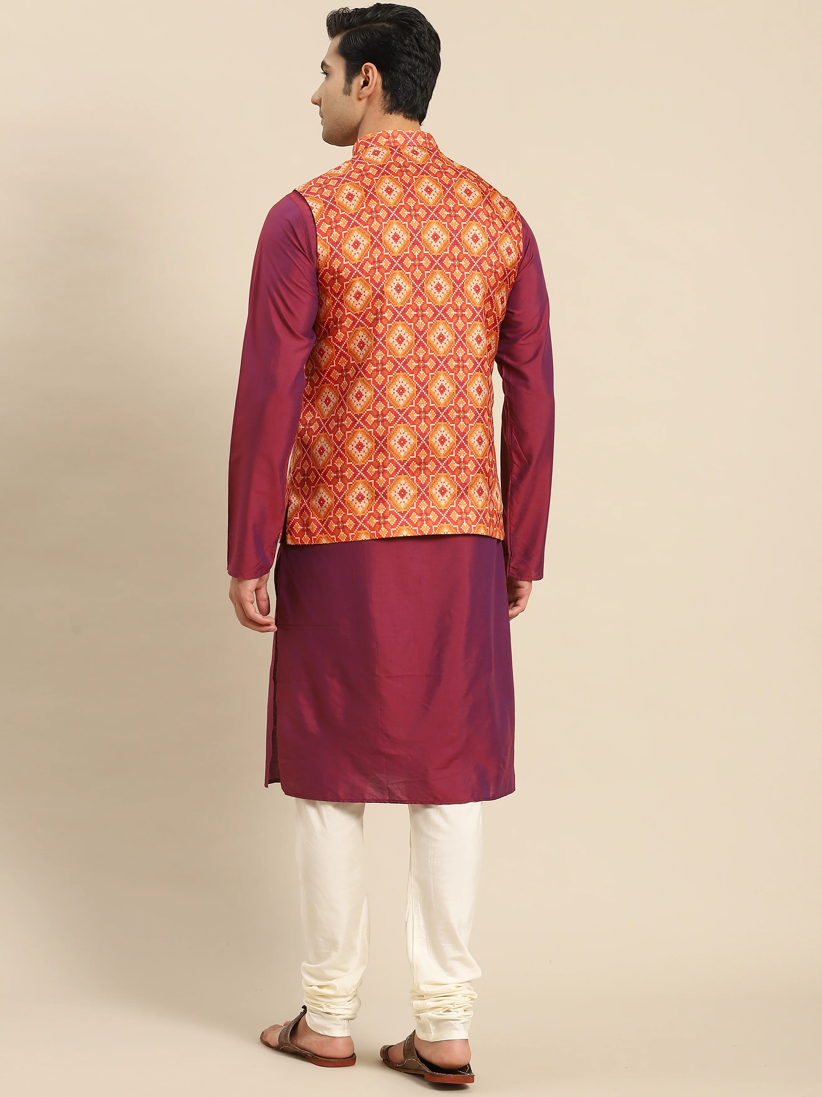 Men Red Kurta Jacket Set - Image 9
