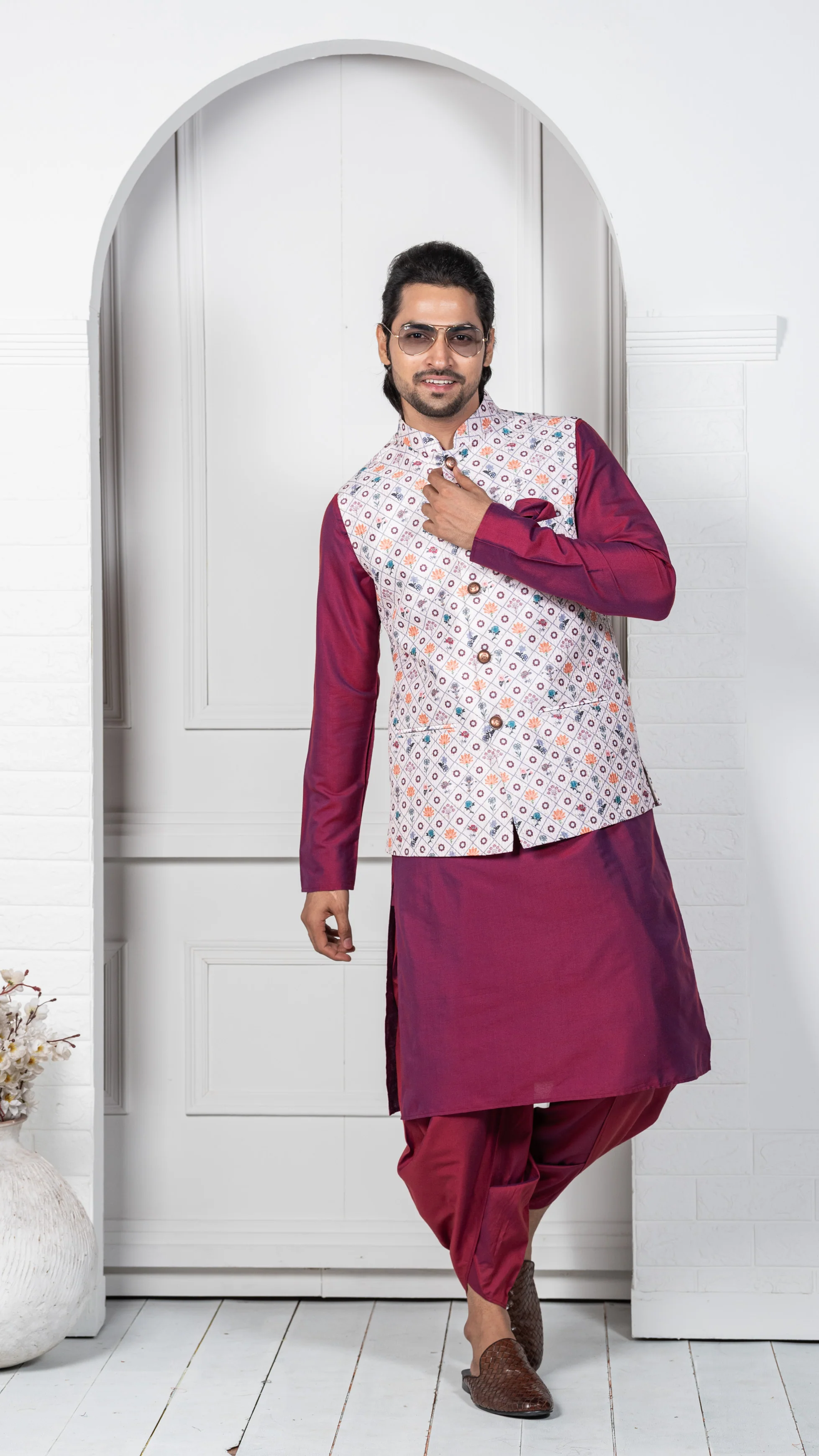 Kisah Men White Kurta Jacket Set - Image 6