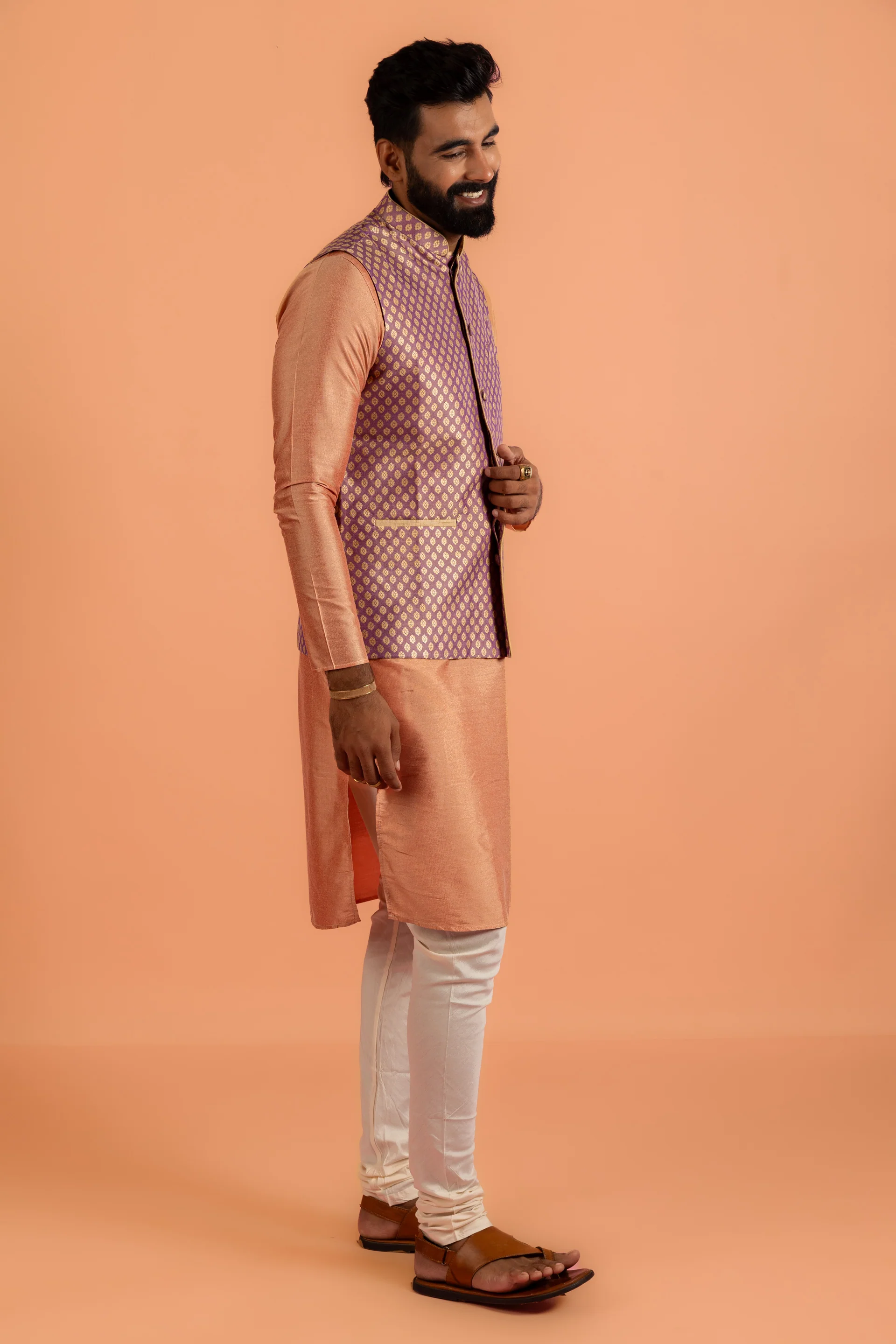 Men Mauve Textured Kurta Jacket Churidar Set - Image 3