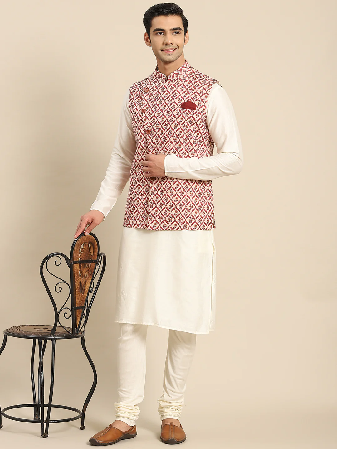 Kisah Men Maroon Kurta Jacket Set - Image 2