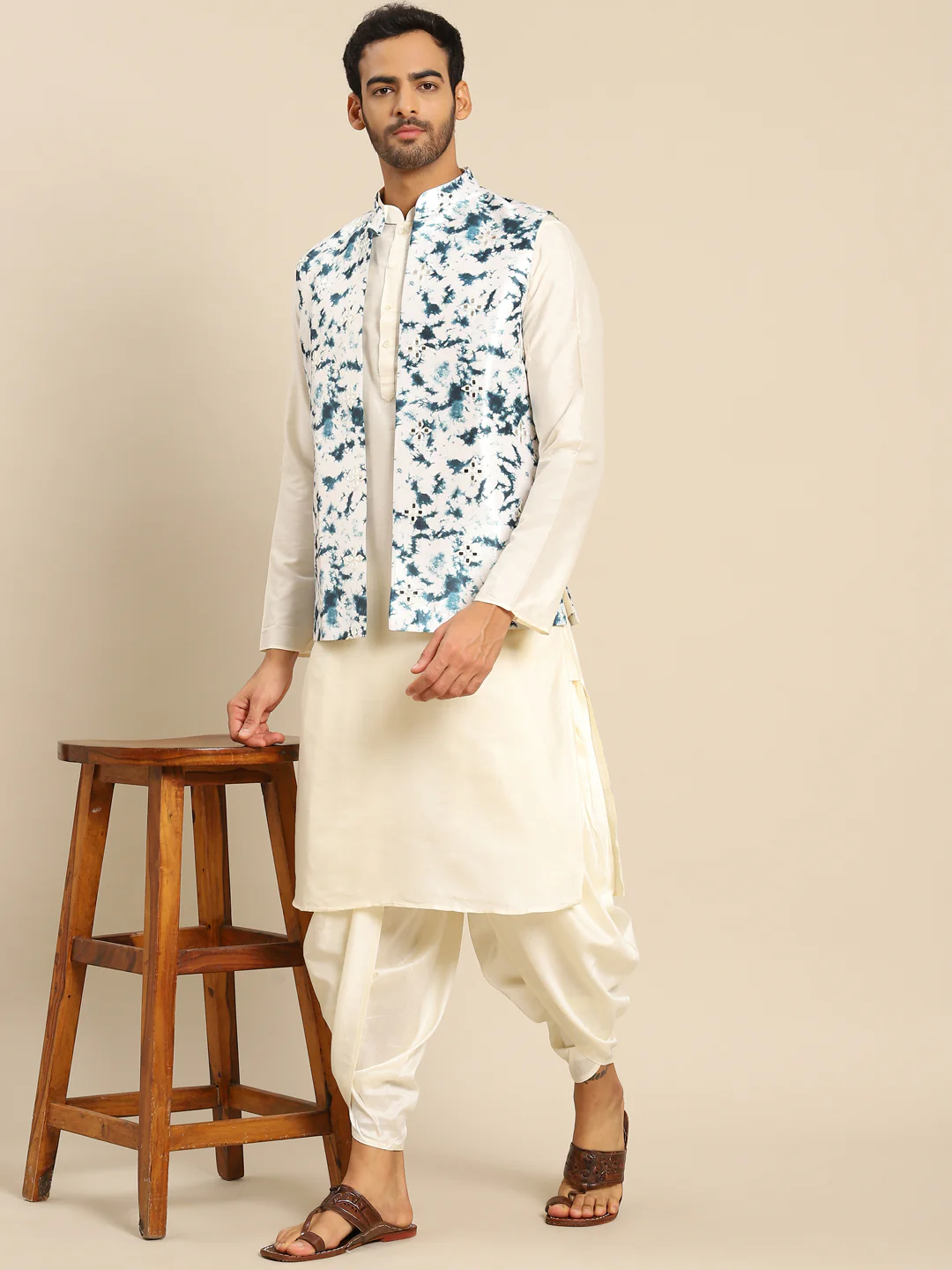 Kisah men White kurta jacket set - Image 2