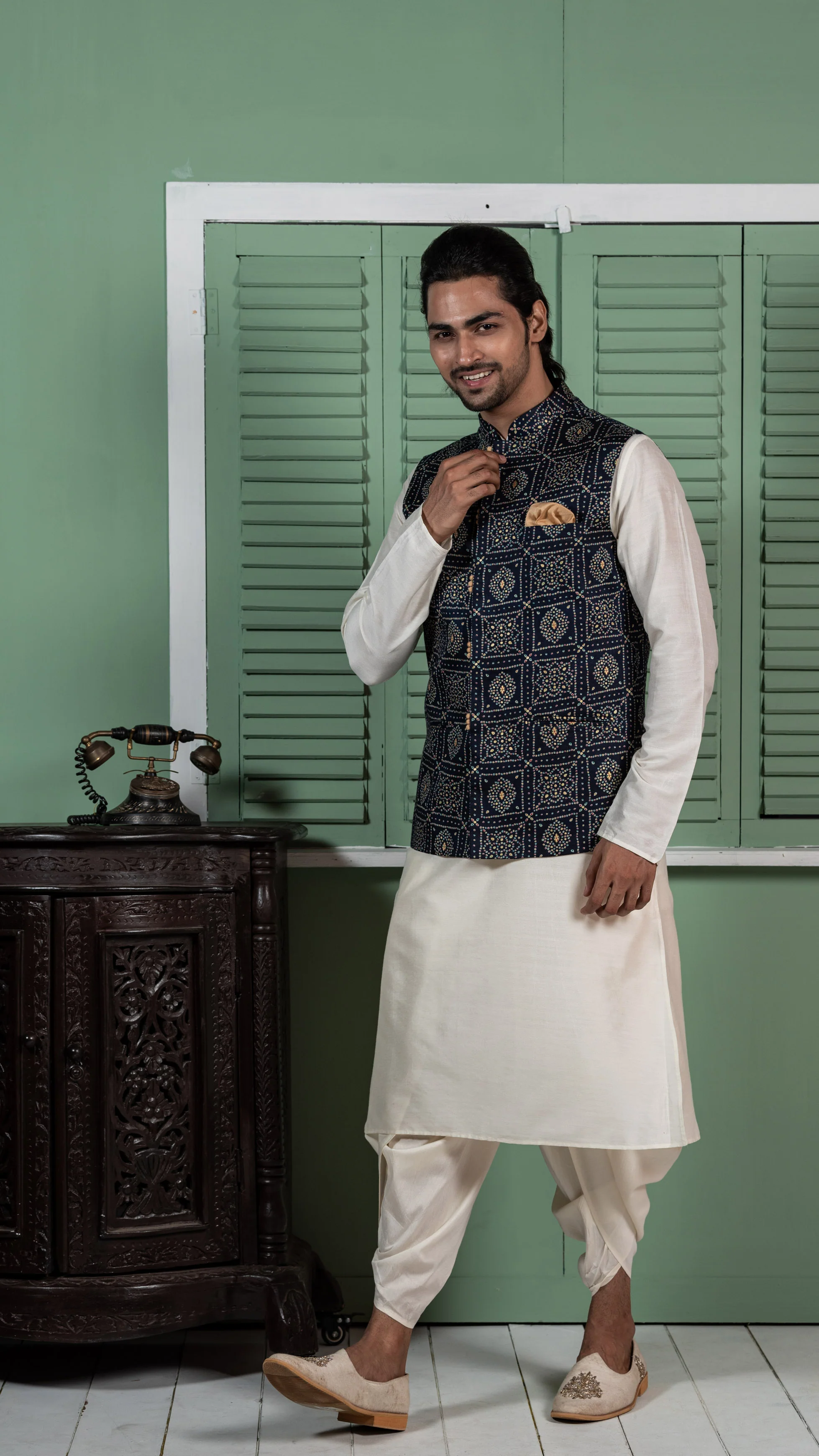 Kisah Men Navy Blue Kurta Jacket Set - Image 4