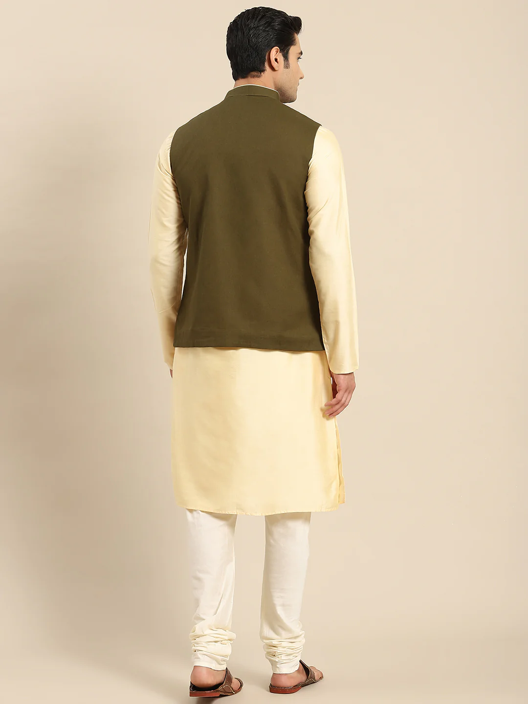Kisah Men Olive Kurta Jacket Set - Image 8
