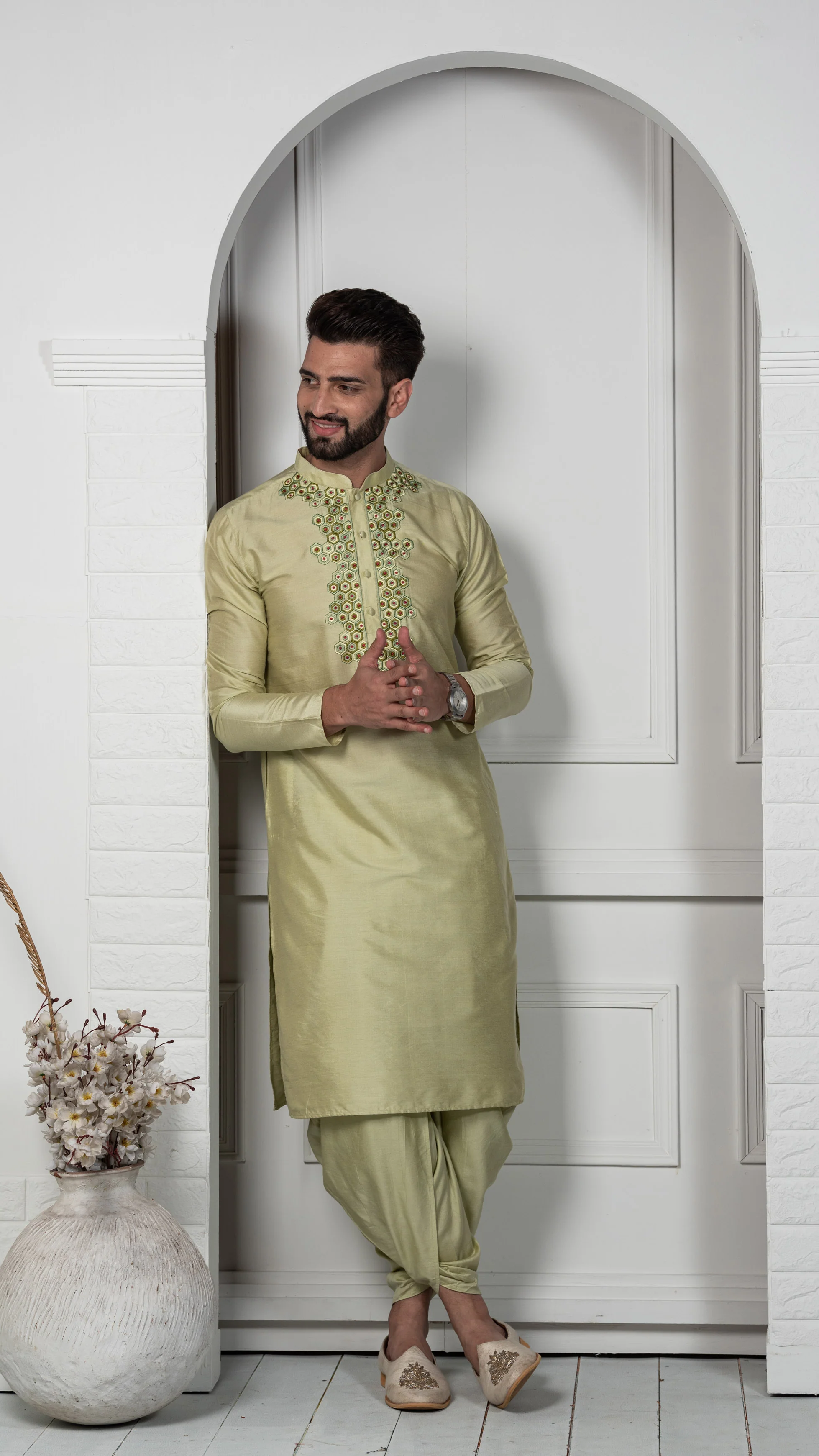 Light Green Silk Blend Kurta Dhoti Dupatta Set - Image 7