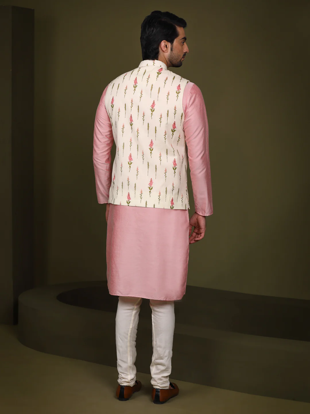 Men White Kurta Jacket Set - Image 4